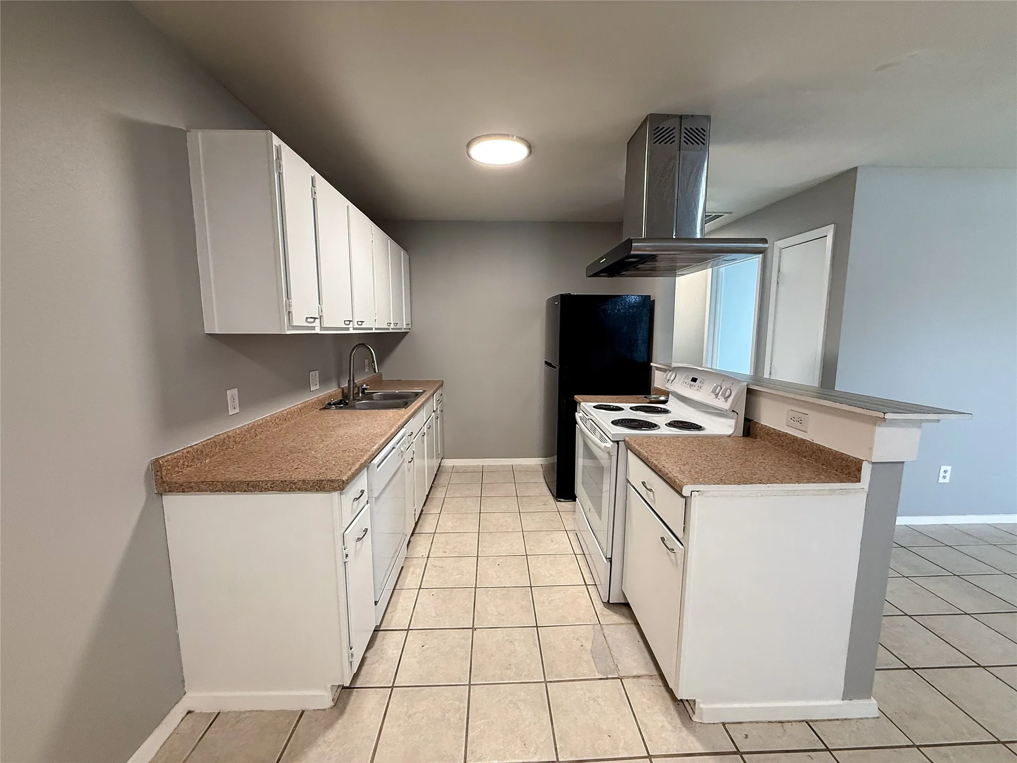 Duplex For Sale in Tarrant County , 1904 San Rafael Street, Fort Worth, Texas 76134, 6 Bedroom, 4 Bathroom, 2 Garage spaces, 0 Sqft, built in 2004, mls#21264776, Real Estate Agent in Fort Worth, Homes For Sale in Tarrant county, Homes For Sale in Fort Worth, Realtor in Fort Worth Texas, Real Estate Brokerage Independent Realty Texas, Luminita Cordes Realtor