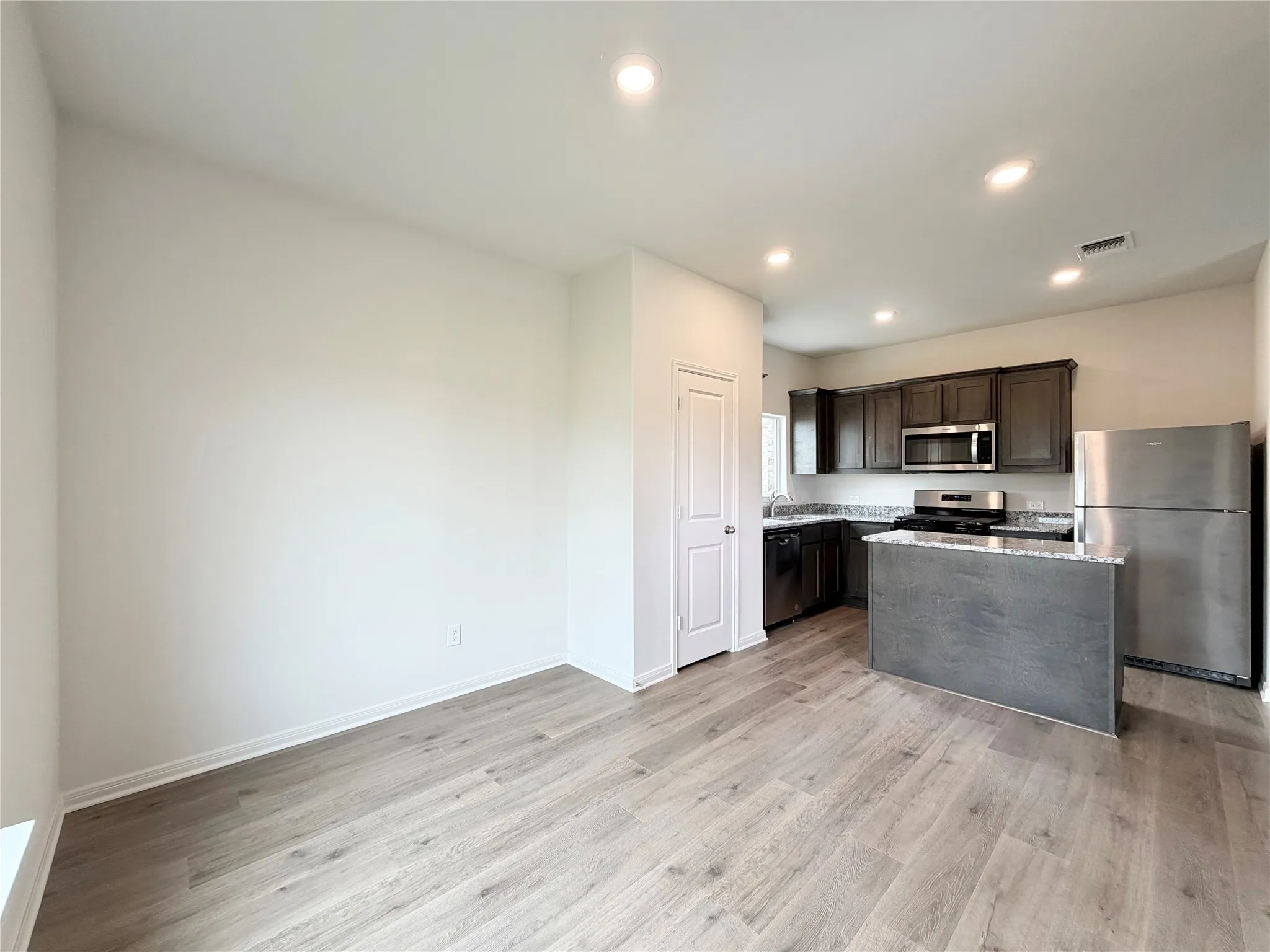 Single Family Residence For Rent in Johnson County , 13404 Gitty Up Circle, Cresson, Texas 76035, 3 Bedroom, 2 Bathroom, 2 Garage spaces, 1,653 Sqft, built in 2024, mls#21262998, Real Estate Agent in Cresson, Homes For Rent in Johnson county, Homes For Rent in Cresson, Realtor in Cresson Texas, Real Estate Brokerage Independent Realty Texas, Luminita Cordes Realtor