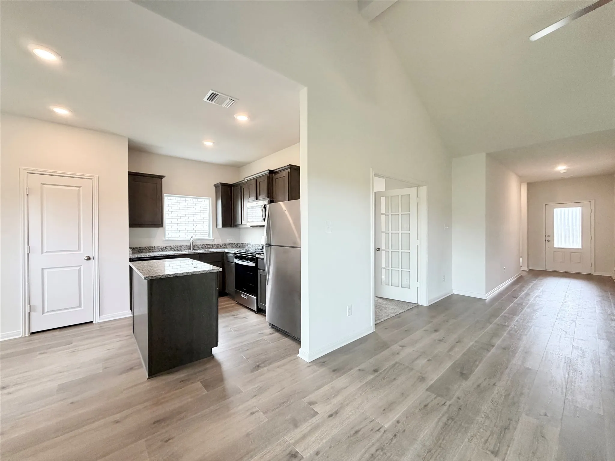 Single Family Residence For Rent in Johnson County , 13404 Gitty Up Circle, Cresson, Texas 76035, 3 Bedroom, 2 Bathroom, 2 Garage spaces, 1,653 Sqft, built in 2024, mls#21262998, Real Estate Agent in Cresson, Homes For Rent in Johnson county, Homes For Rent in Cresson, Realtor in Cresson Texas, Real Estate Brokerage Independent Realty Texas, Luminita Cordes Realtor