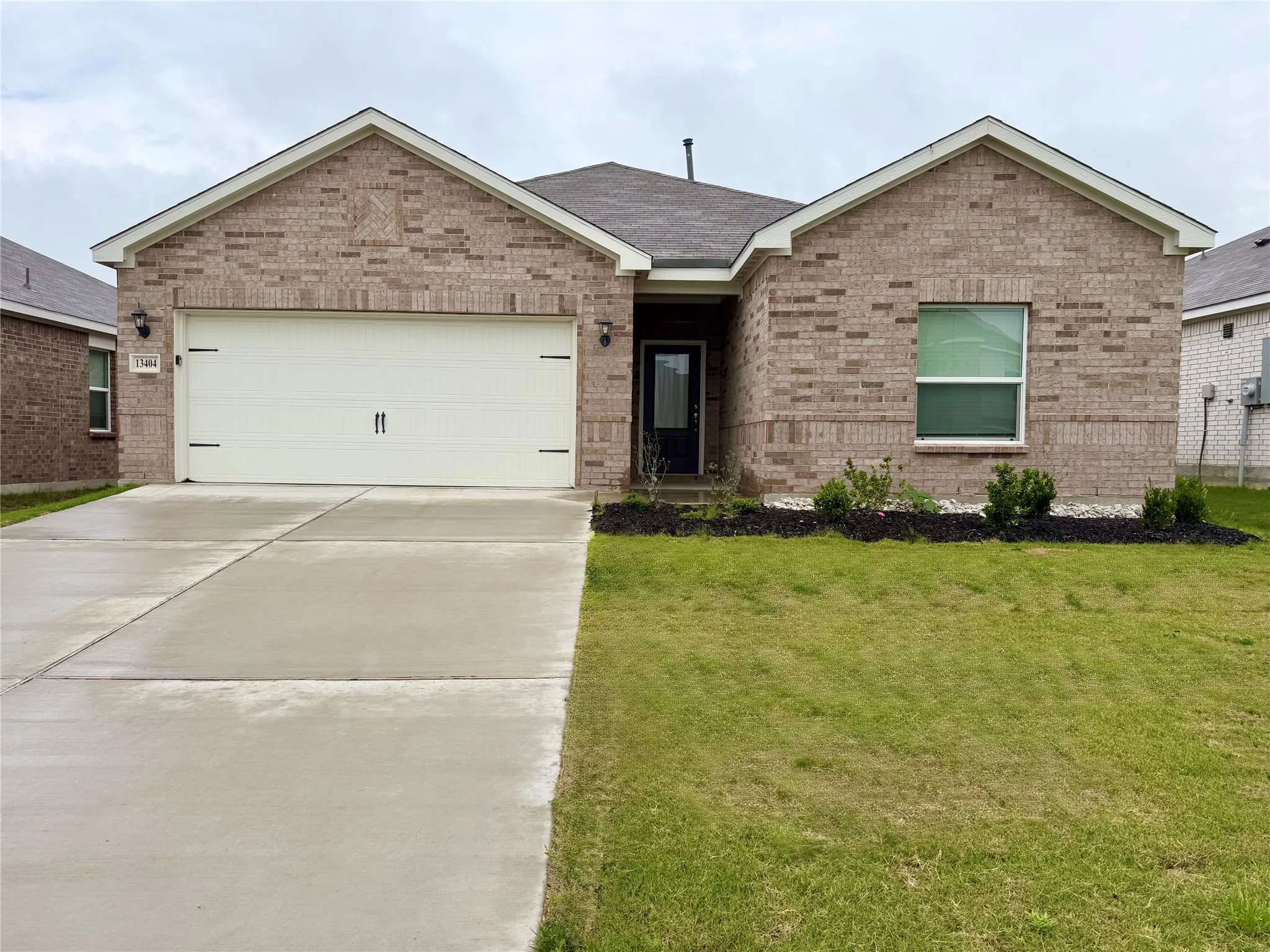 Single Family Residence For Rent in Johnson County , 13404 Gitty Up Circle, Cresson, Texas 76035, 3 Bedroom, 2 Bathroom, 2 Garage spaces, 1,653 Sqft, built in 2024, mls#21262998, Real Estate Agent in Cresson, Homes For Rent in Johnson county, Homes For Rent in Cresson, Realtor in Cresson Texas, Real Estate Brokerage Independent Realty Texas, Luminita Cordes Realtor