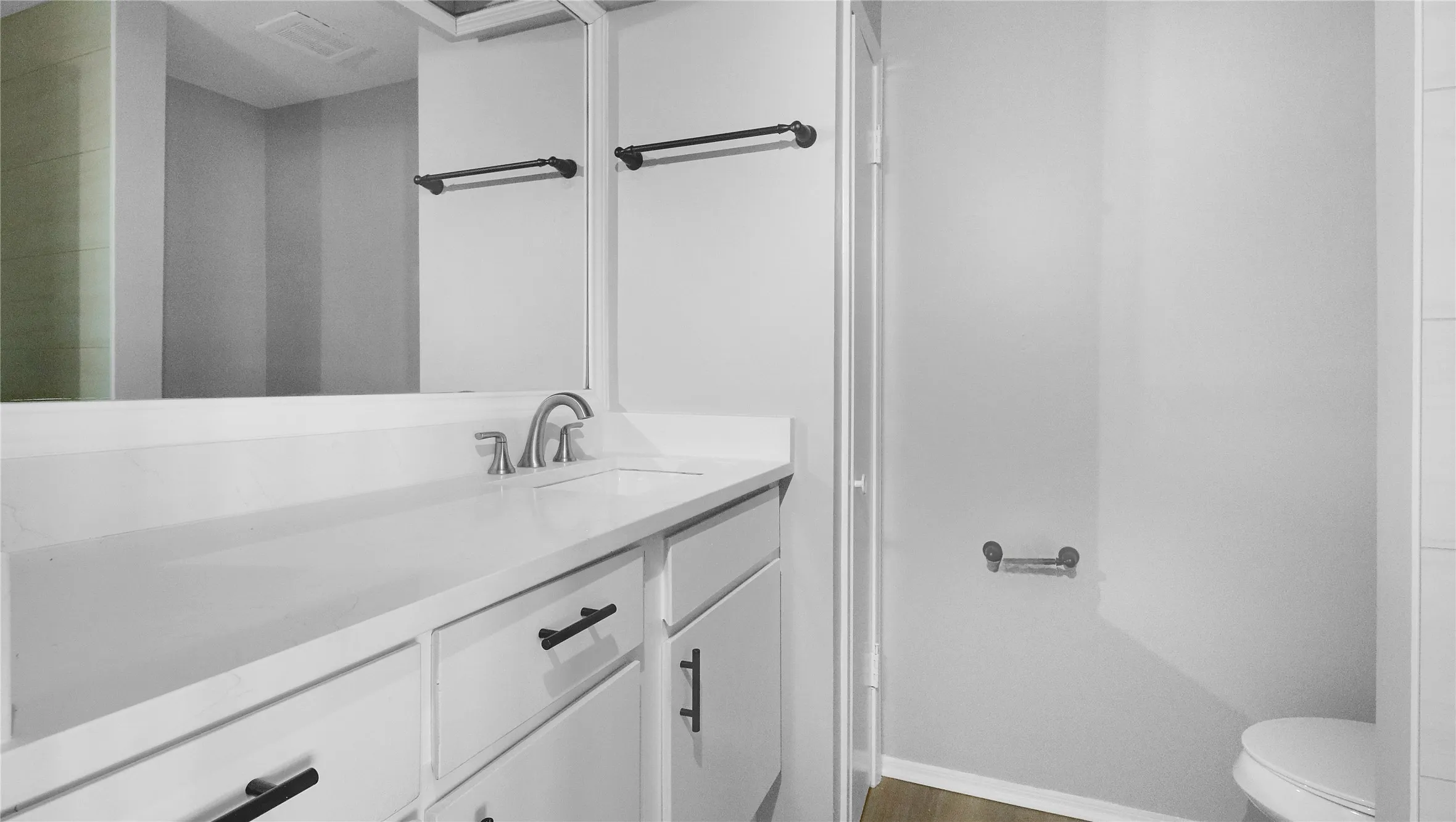 Condominium For Sale in Dallas County , 10437 High Hollows Drive 219, Dallas, Texas 75230, 2 Bedroom, 3 Bathroom, Garage spaces, 1,626 Sqft, built in 1969, mls#21265892, Real Estate Agent in Dallas, Homes For Sale in Dallas county, Homes For Sale in Dallas, Realtor in Dallas Texas, Real Estate Brokerage Independent Realty Texas, Luminita Cordes Realtor