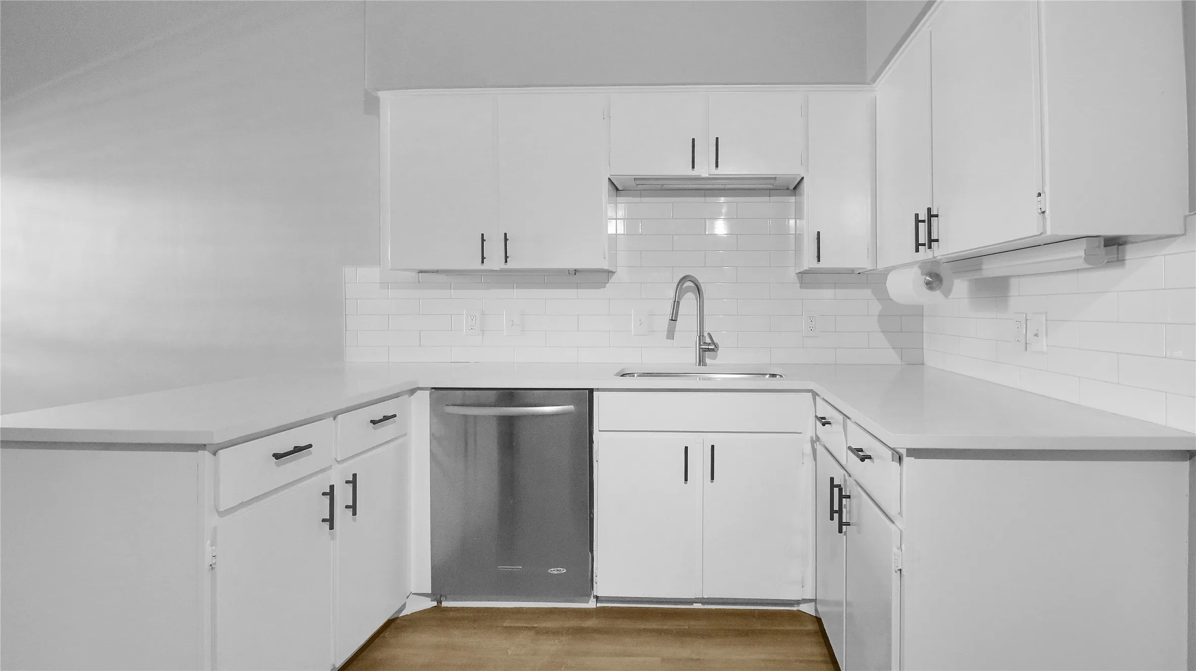 Condominium For Sale in Dallas County , 10437 High Hollows Drive 219, Dallas, Texas 75230, 2 Bedroom, 3 Bathroom, Garage spaces, 1,626 Sqft, built in 1969, mls#21265892, Real Estate Agent in Dallas, Homes For Sale in Dallas county, Homes For Sale in Dallas, Realtor in Dallas Texas, Real Estate Brokerage Independent Realty Texas, Luminita Cordes Realtor