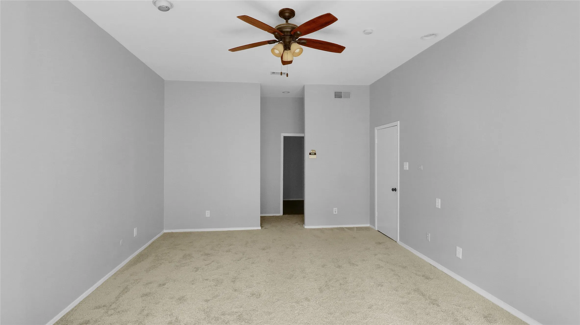 Condominium For Sale in Dallas County , 10437 High Hollows Drive 219, Dallas, Texas 75230, 2 Bedroom, 3 Bathroom, Garage spaces, 1,626 Sqft, built in 1969, mls#21265892, Real Estate Agent in Dallas, Homes For Sale in Dallas county, Homes For Sale in Dallas, Realtor in Dallas Texas, Real Estate Brokerage Independent Realty Texas, Luminita Cordes Realtor