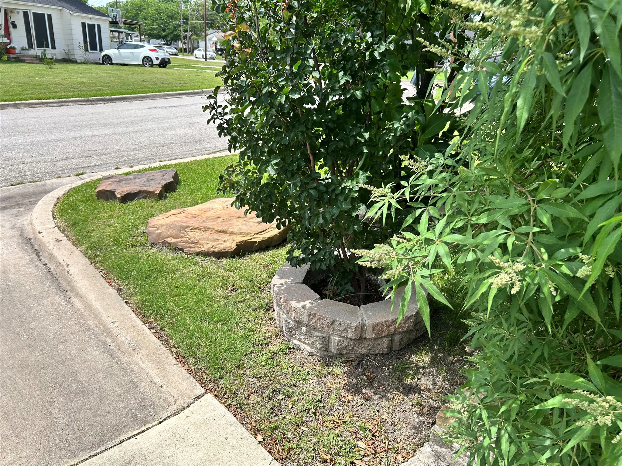 Single Family Residence For Sale in Dallas County , 501 E Holley Street, Mesquite, Texas 75149, 2 Bedroom, 1 Bathroom, Garage spaces, 1,007 Sqft, built in 1952, mls#21263048, Real Estate Agent in Mesquite, Homes For Sale in Dallas county, Homes For Sale in Mesquite, Realtor in Mesquite Texas, Real Estate Brokerage Independent Realty Texas, Luminita Cordes Realtor
