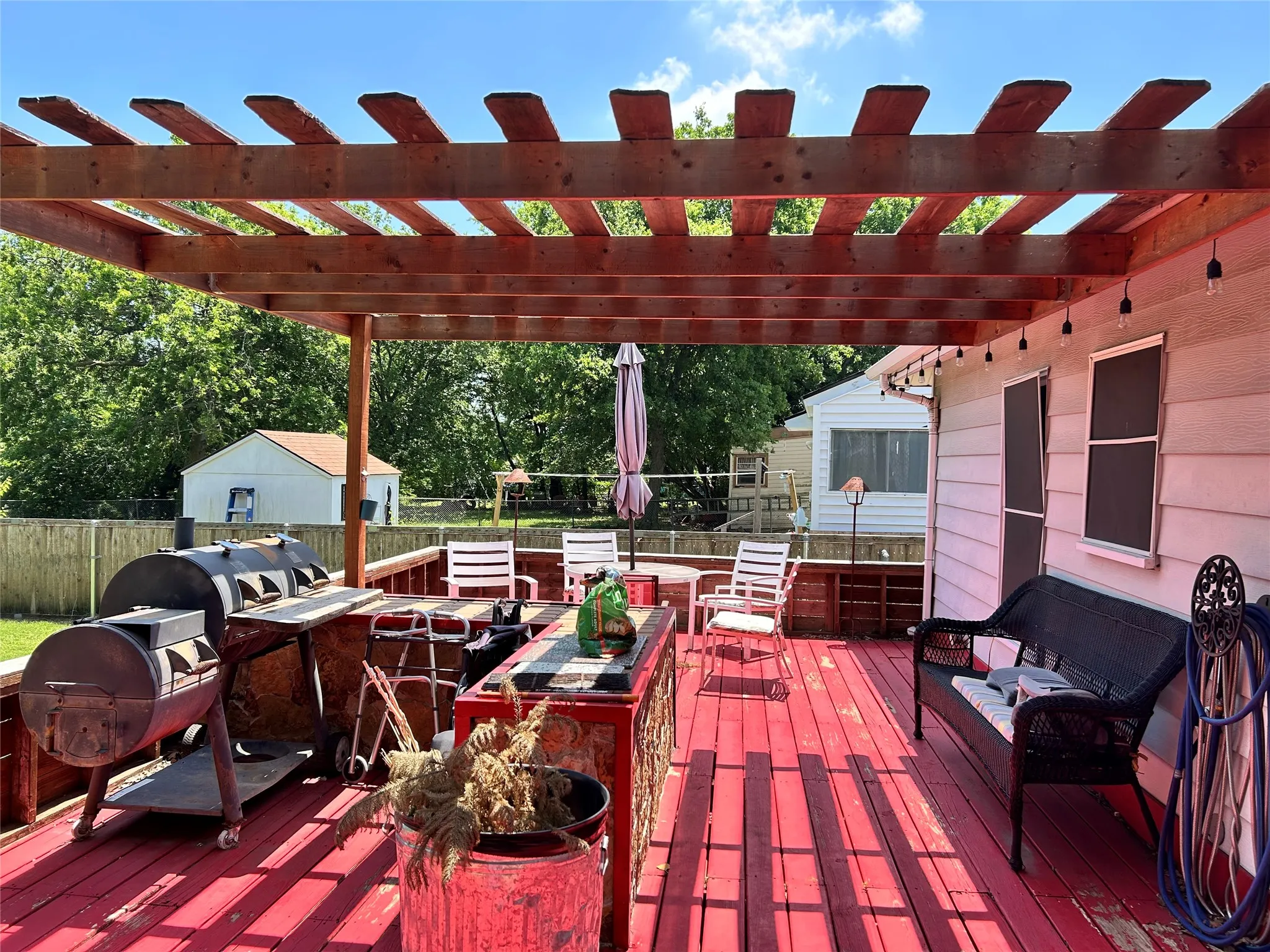 Single Family Residence For Sale in Dallas County , 501 E Holley Street, Mesquite, Texas 75149, 2 Bedroom, 1 Bathroom, Garage spaces, 1,007 Sqft, built in 1952, mls#21263048, Real Estate Agent in Mesquite, Homes For Sale in Dallas county, Homes For Sale in Mesquite, Realtor in Mesquite Texas, Real Estate Brokerage Independent Realty Texas, Luminita Cordes Realtor