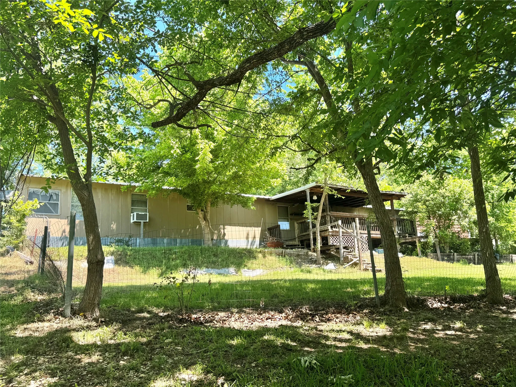 Mobile Home For Sale in Cooke County , 1135 Ira Ward Lane, Gainesville, Texas 76240, 2 Bedroom, 2 Bathroom, Garage spaces, 1,140 Sqft, built in 0, mls#21256313, Real Estate Agent in Gainesville, Homes For Sale in Cooke county, Homes For Sale in Gainesville, Realtor in Gainesville Texas, Real Estate Brokerage Independent Realty Texas, Luminita Cordes Realtor