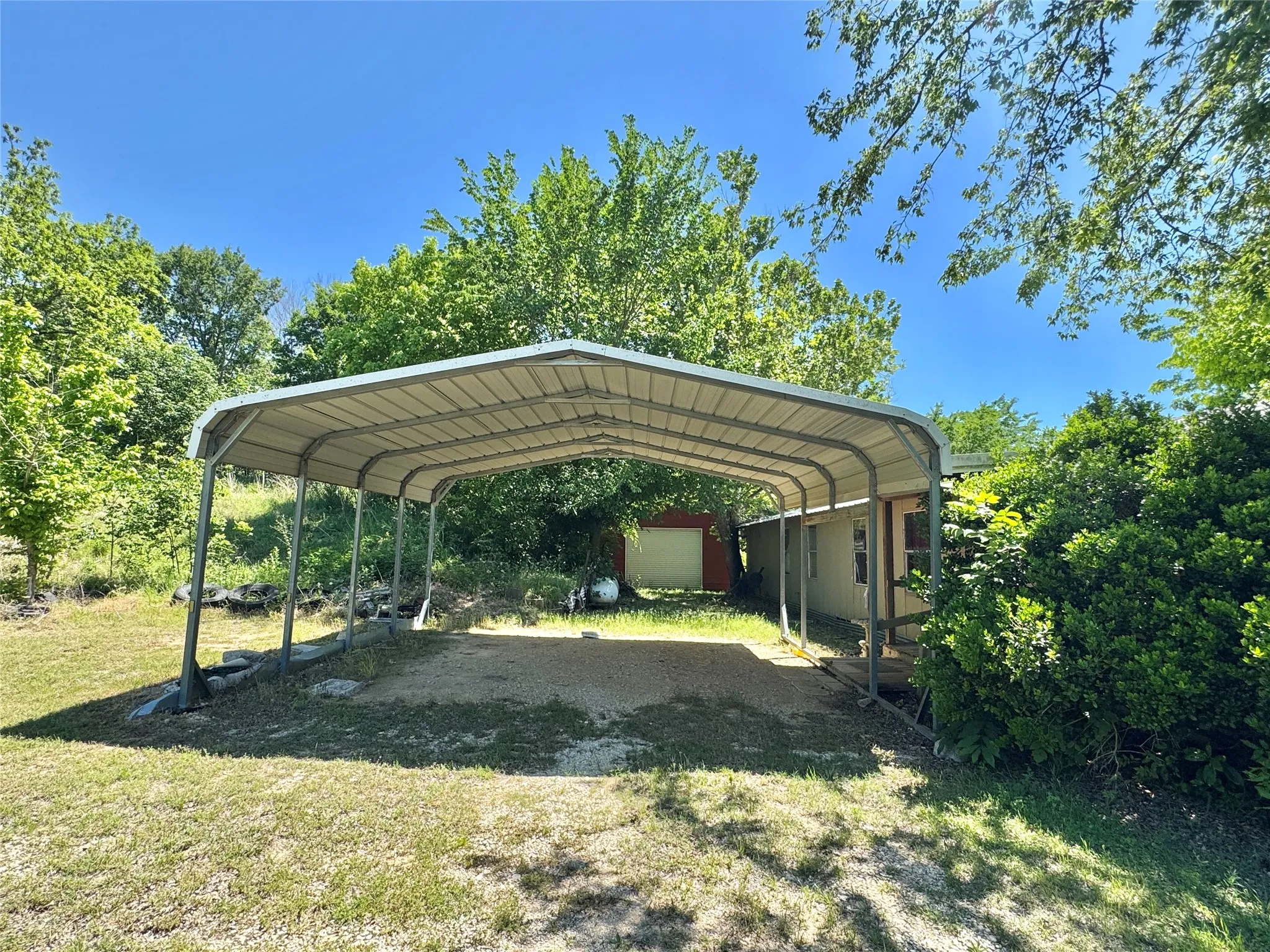 Mobile Home For Sale in Cooke County , 1135 Ira Ward Lane, Gainesville, Texas 76240, 2 Bedroom, 2 Bathroom, Garage spaces, 1,140 Sqft, built in 0, mls#21256313, Real Estate Agent in Gainesville, Homes For Sale in Cooke county, Homes For Sale in Gainesville, Realtor in Gainesville Texas, Real Estate Brokerage Independent Realty Texas, Luminita Cordes Realtor