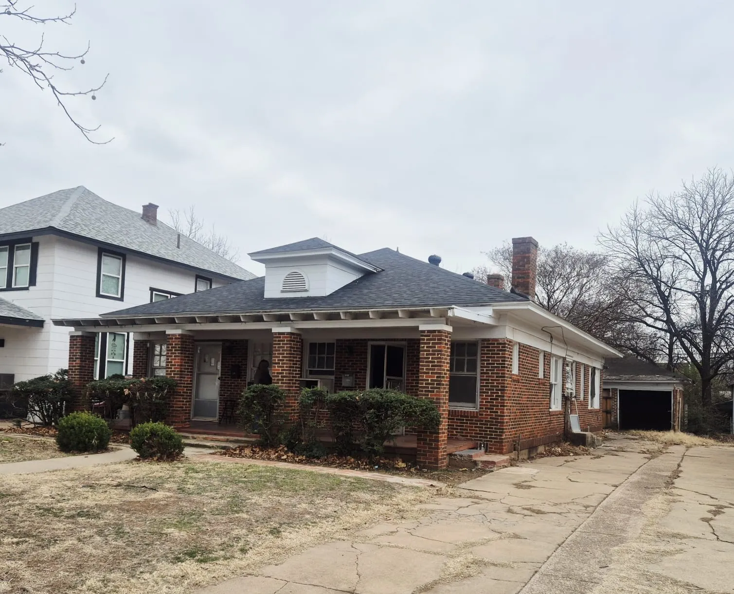 Single Family Residence For Sale in Wichita County , 1719 Elizabeth Avenue, Wichita Falls, Texas 76301, 4 Bedroom, 2 Bathroom, Garage spaces, 1,728 Sqft, built in 1934, mls#21265967, Real Estate Agent in Wichita Falls, Homes For Sale in Wichita county, Homes For Sale in Wichita Falls, Realtor in Wichita Falls Texas, Real Estate Brokerage Independent Realty Texas, Luminita Cordes Realtor