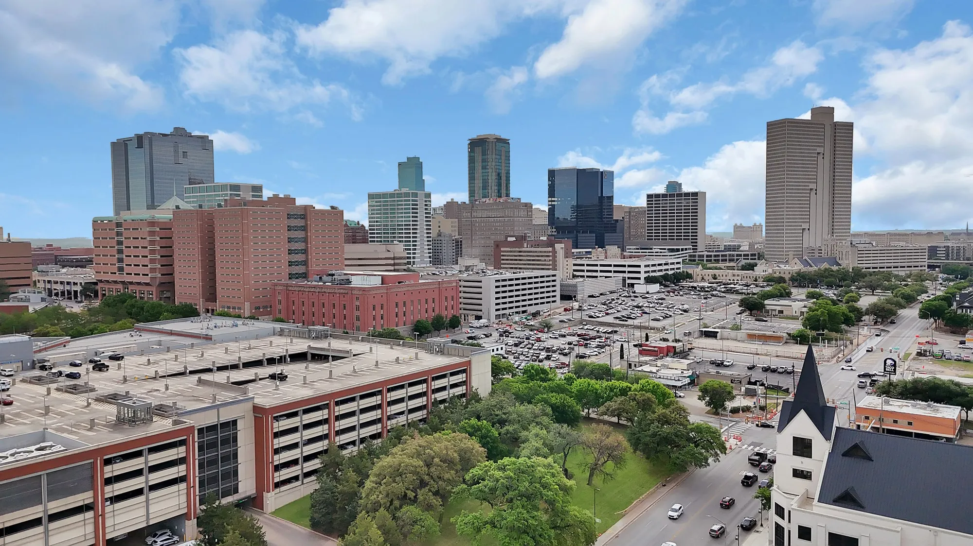 Townhouse For Sale in Tarrant County , 406 Mills Street, Fort Worth, Texas 76102, 3 Bedrooms, 4 Bathrooms, 2 Garage spaces, 2,308 Sqft, built in 2016, Price $790,000, mls#21265956, Real Estate Agent in Fort Worth, Homes For Sale in Tarrant county, Homes For Sale in Fort Worth, Realtor in Fort Worth Texas, Real Estate Brokerage Independent Realty Texas, Luminita Cordes Realtor