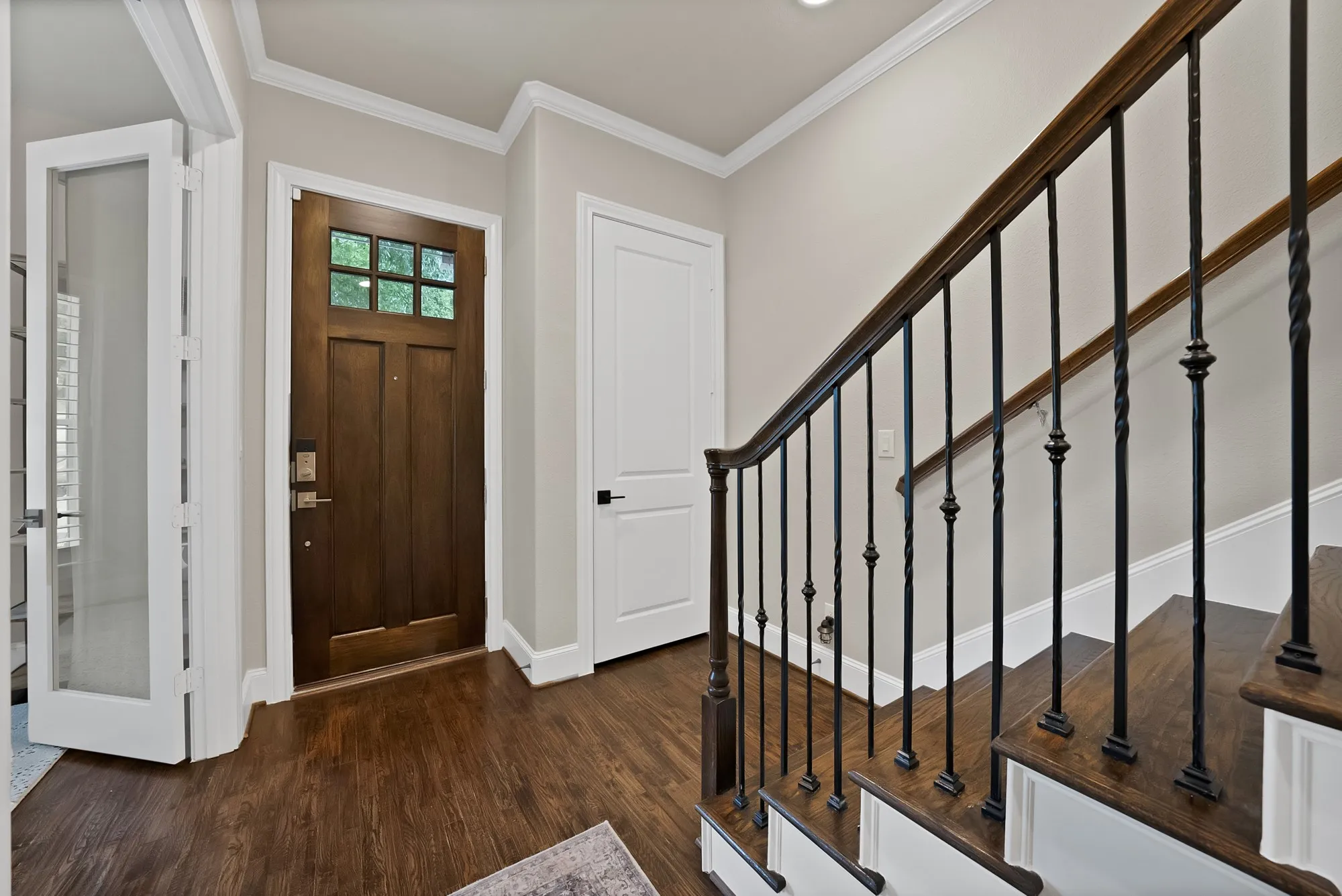 Townhouse For Sale in Tarrant County , 406 Mills Street, Fort Worth, Texas 76102, 3 Bedrooms, 4 Bathrooms, 2 Garage spaces, 2,308 Sqft, built in 2016, Price $790,000, mls#21265956, Real Estate Agent in Fort Worth, Homes For Sale in Tarrant county, Homes For Sale in Fort Worth, Realtor in Fort Worth Texas, Real Estate Brokerage Independent Realty Texas, Luminita Cordes Realtor
