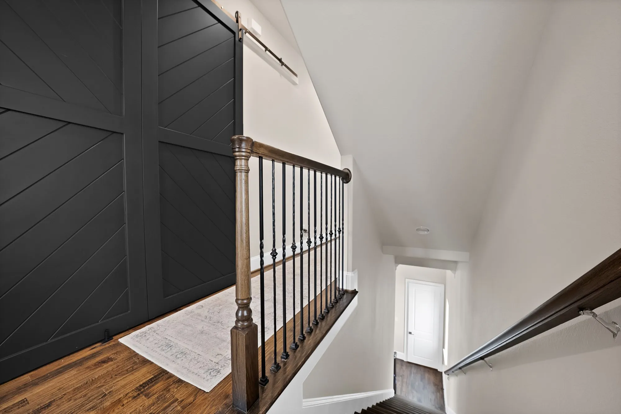 Townhouse For Sale in Tarrant County , 406 Mills Street, Fort Worth, Texas 76102, 3 Bedrooms, 4 Bathrooms, 2 Garage spaces, 2,308 Sqft, built in 2016, Price $790,000, mls#21265956, Real Estate Agent in Fort Worth, Homes For Sale in Tarrant county, Homes For Sale in Fort Worth, Realtor in Fort Worth Texas, Real Estate Brokerage Independent Realty Texas, Luminita Cordes Realtor