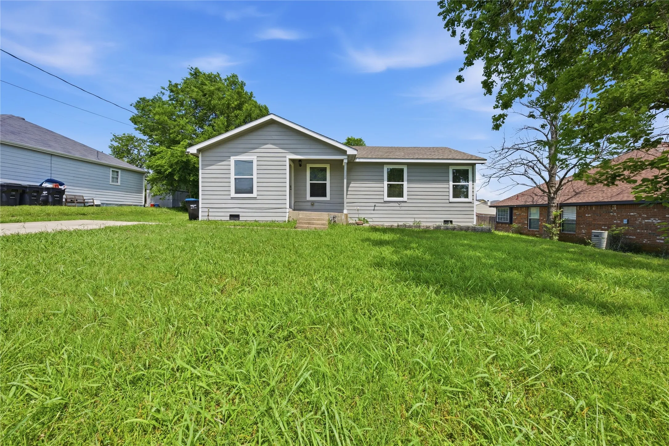 Single Family Residence For Sale in Kaufman County , 505 S 5th Street, Crandall, Texas 75114, 3 Bedrooms, 2 Bathrooms, Garage spaces, 1,360 Sqft, built in 1975, Price $214,000, mls#21263328, Real Estate Agent in Crandall, Homes For Sale in Kaufman county, Homes For Sale in Crandall, Realtor in Crandall Texas, Real Estate Brokerage Independent Realty Texas, Luminita Cordes Realtor