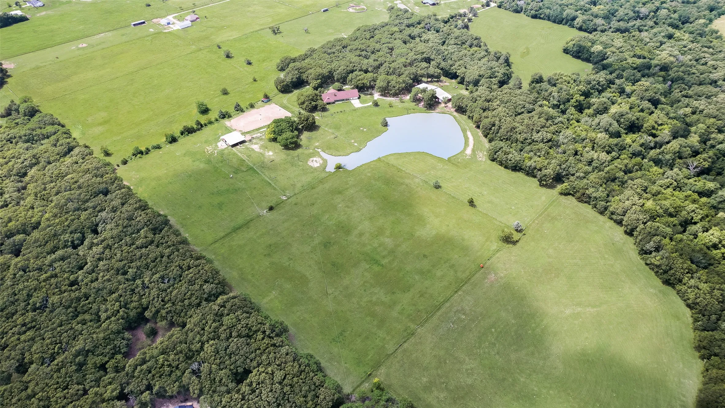 Farm For Sale in Hunt County , 1040 County Road 3505, Quinlan, Texas 75474, 5 Bedroom, 5 Bathroom, 5 Garage spaces, 4,045 Sqft, built in 1989, mls#21254771, Real Estate Agent in Quinlan, Homes For Sale in Hunt county, Homes For Sale in Quinlan, Realtor in Quinlan Texas, Real Estate Brokerage Independent Realty Texas, Luminita Cordes Realtor