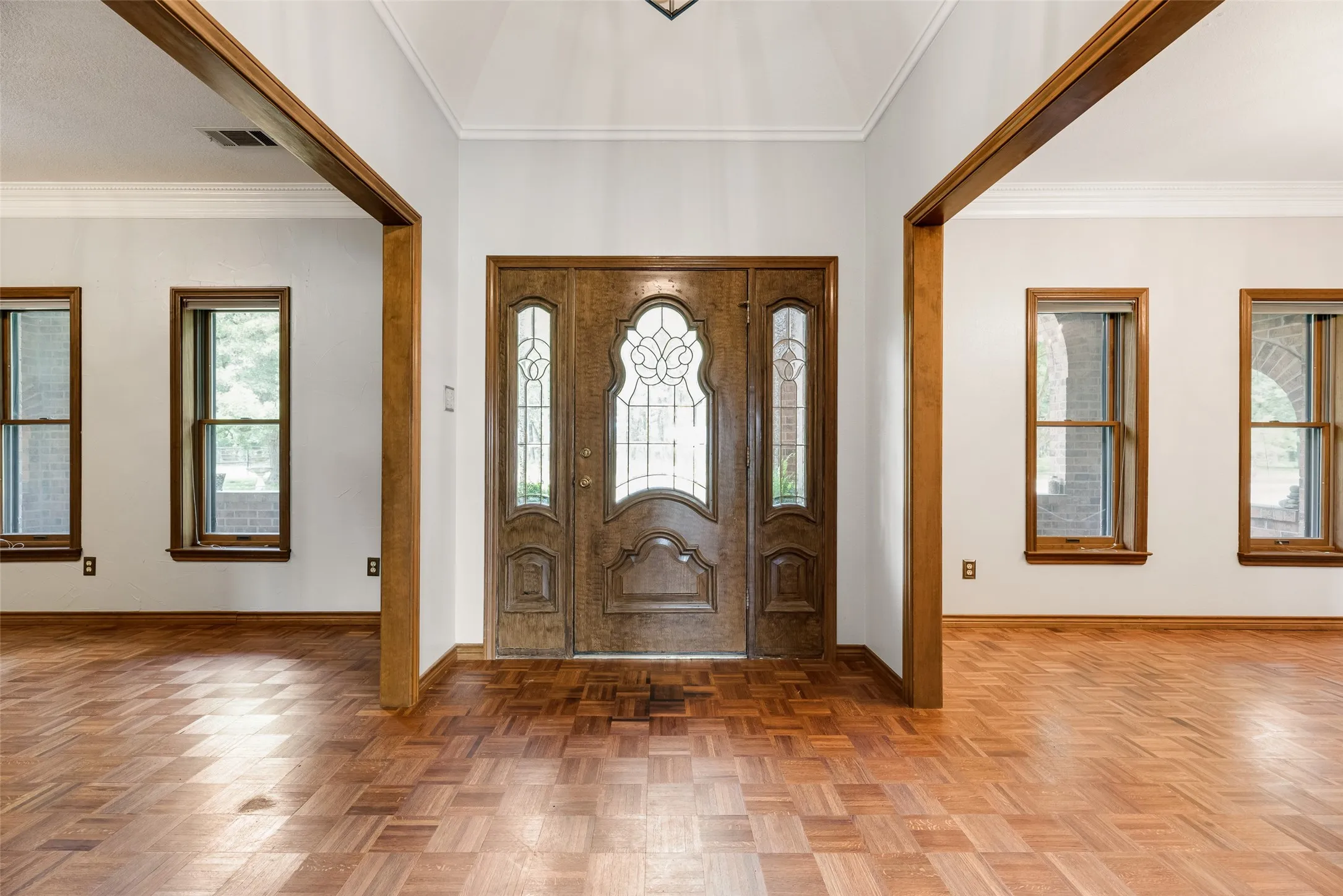 Farm For Sale in Hunt County , 1040 County Road 3505, Quinlan, Texas 75474, 5 Bedroom, 5 Bathroom, 5 Garage spaces, 4,045 Sqft, built in 1989, mls#21254771, Real Estate Agent in Quinlan, Homes For Sale in Hunt county, Homes For Sale in Quinlan, Realtor in Quinlan Texas, Real Estate Brokerage Independent Realty Texas, Luminita Cordes Realtor