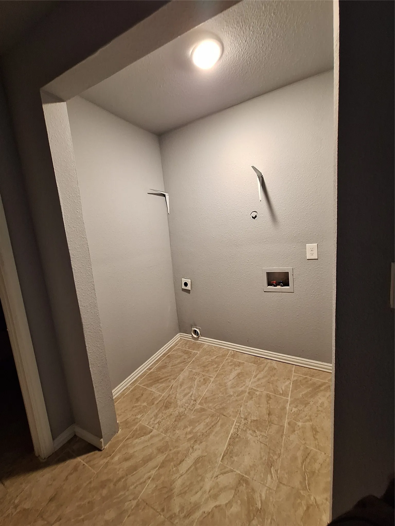 Single Family Residence For Sale in Hunt County , 3913 Lee Street, Greenville, Texas 75401, 3 Bedrooms, 2 Bathrooms, Garage spaces, 1,494 Sqft, built in 1955, Price $185,000, mls#21256880, Real Estate Agent in Greenville, Homes For Sale in Hunt county, Homes For Sale in Greenville, Realtor in Greenville Texas, Real Estate Brokerage Independent Realty Texas, Luminita Cordes Realtor