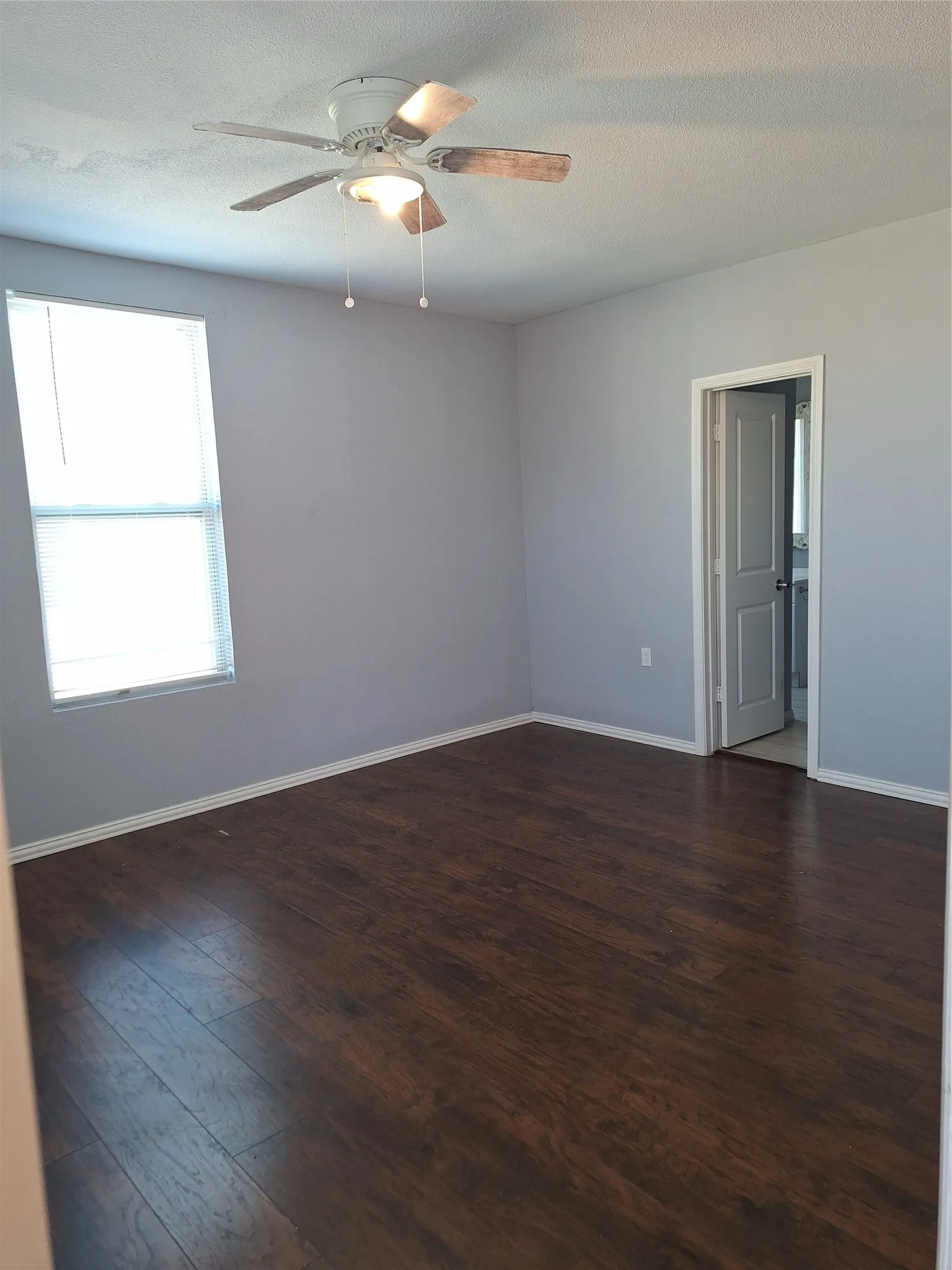 Single Family Residence For Sale in Hunt County , 3913 Lee Street, Greenville, Texas 75401, 3 Bedrooms, 2 Bathrooms, Garage spaces, 1,494 Sqft, built in 1955, Price $185,000, mls#21256880, Real Estate Agent in Greenville, Homes For Sale in Hunt county, Homes For Sale in Greenville, Realtor in Greenville Texas, Real Estate Brokerage Independent Realty Texas, Luminita Cordes Realtor