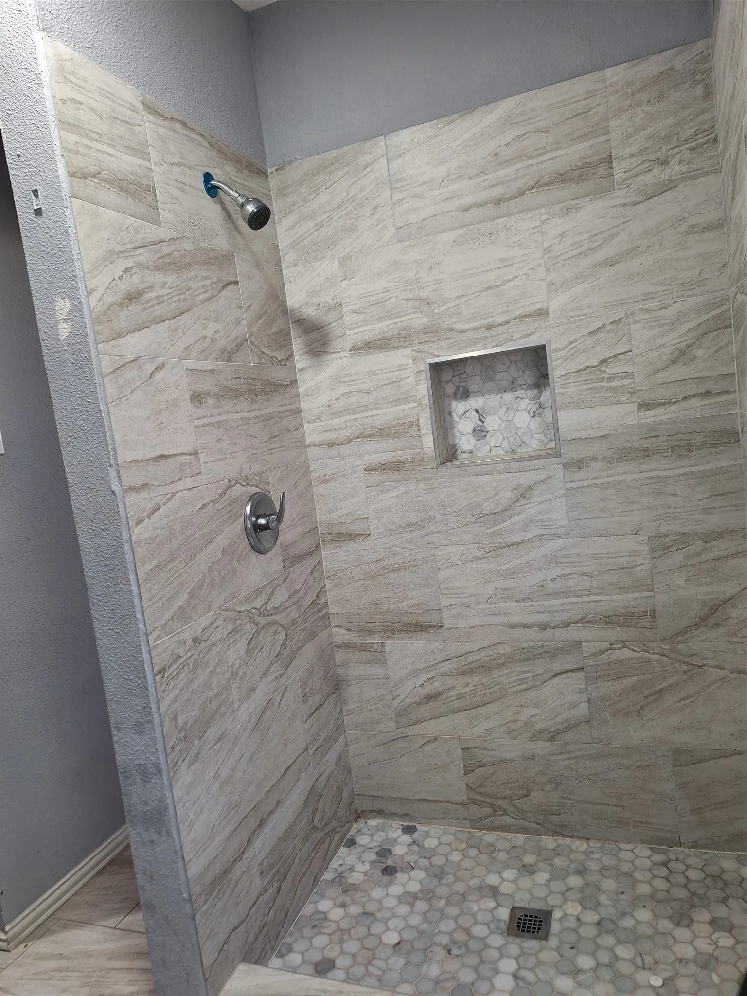 Single Family Residence For Sale in Hunt County , 3913 Lee Street, Greenville, Texas 75401, 3 Bedrooms, 2 Bathrooms, Garage spaces, 1,494 Sqft, built in 1955, Price $185,000, mls#21256880, Real Estate Agent in Greenville, Homes For Sale in Hunt county, Homes For Sale in Greenville, Realtor in Greenville Texas, Real Estate Brokerage Independent Realty Texas, Luminita Cordes Realtor