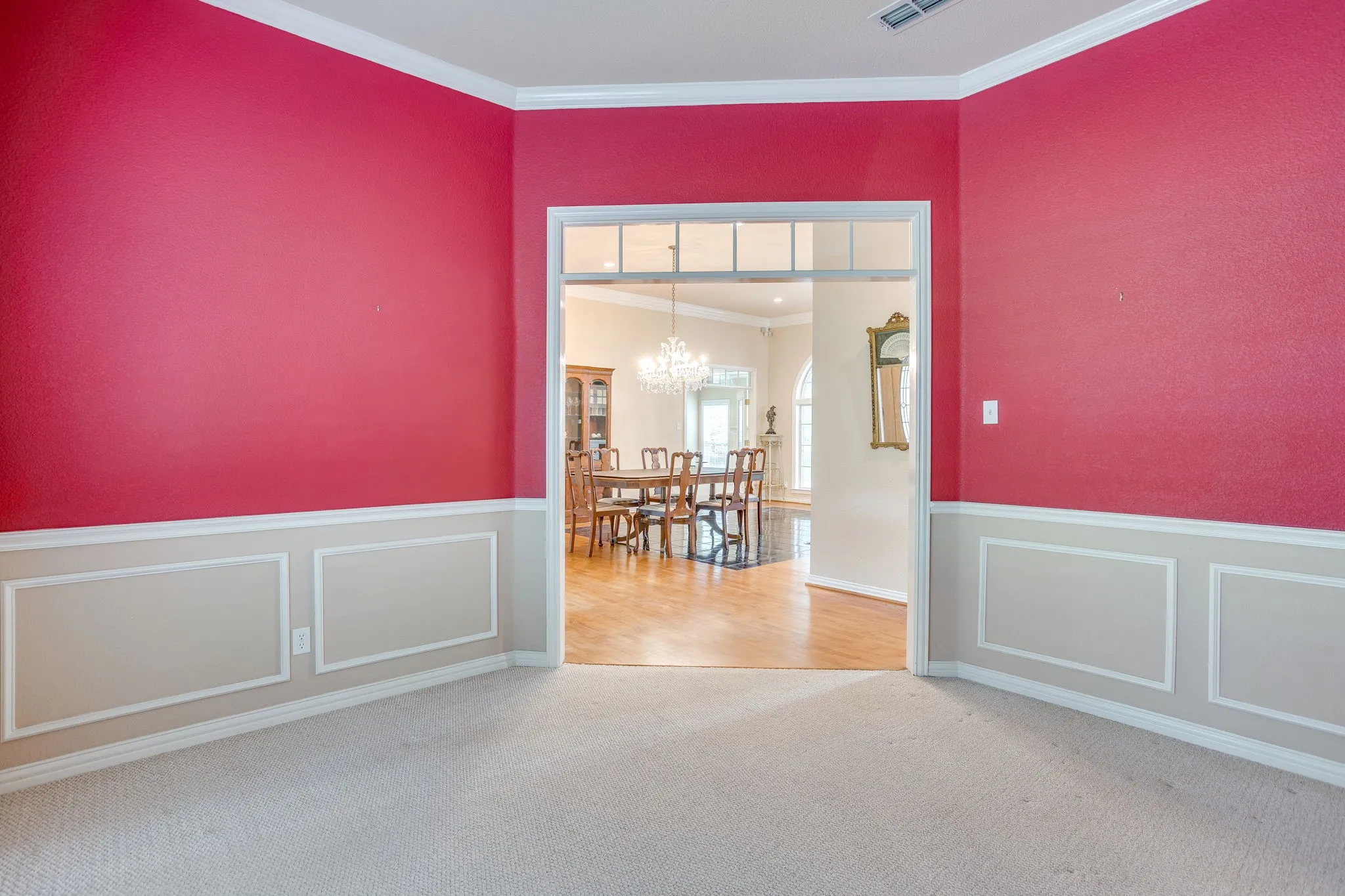 Single Family Residence For Sale in Hood County , 8707 S Monticello Circle, Granbury, Texas 76049, 4 Bedrooms, 3 Bathrooms, 2 Garage spaces, 2,412 Sqft, built in 1997, Price $375,000, mls#21262819, Real Estate Agent in Granbury, Homes For Sale in Hood county, Homes For Sale in Granbury, Realtor in Granbury Texas, Real Estate Brokerage Independent Realty Texas, Luminita Cordes Realtor
