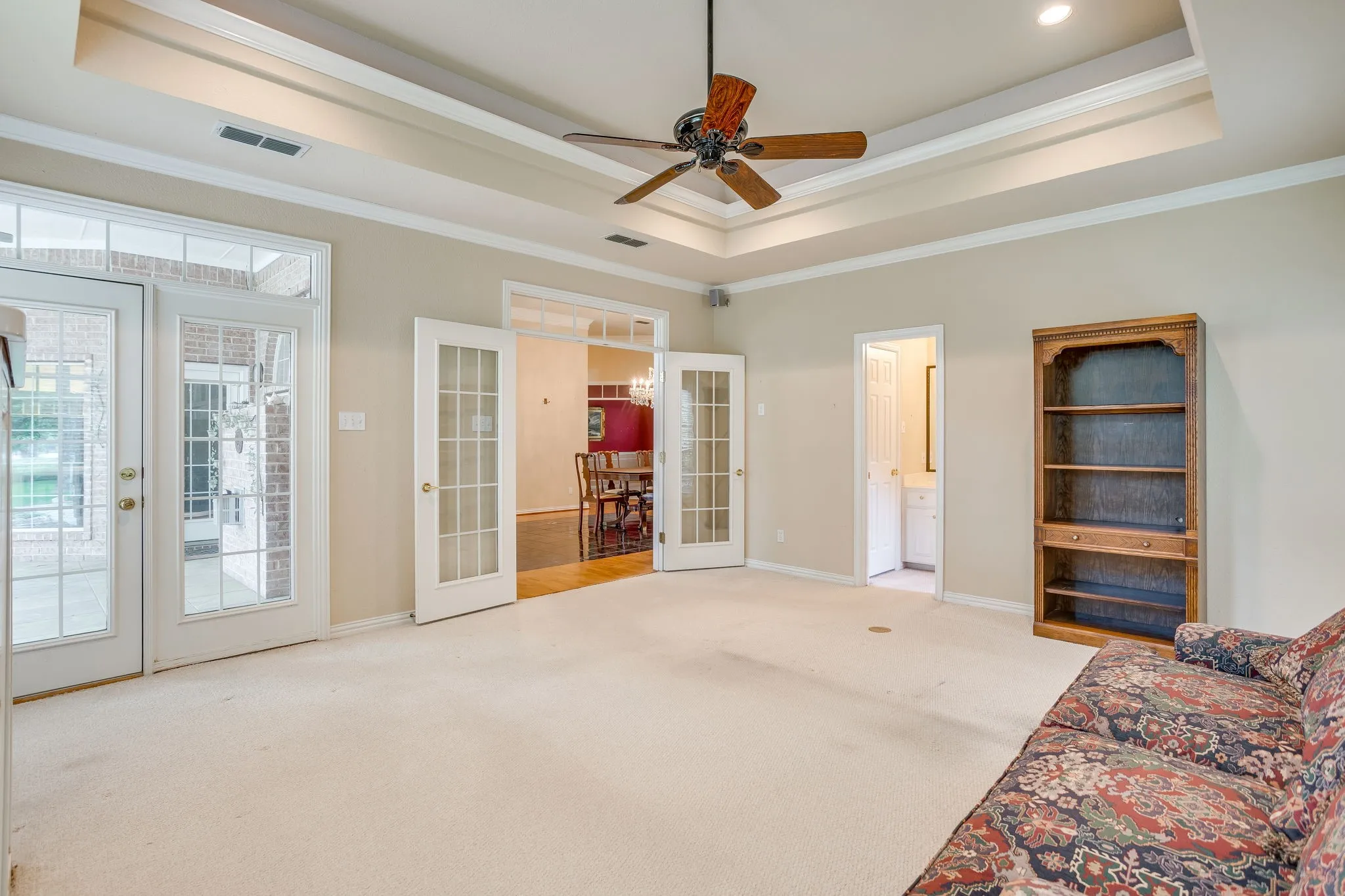 Single Family Residence For Sale in Hood County , 8707 S Monticello Circle, Granbury, Texas 76049, 4 Bedrooms, 3 Bathrooms, 2 Garage spaces, 2,412 Sqft, built in 1997, Price $375,000, mls#21262819, Real Estate Agent in Granbury, Homes For Sale in Hood county, Homes For Sale in Granbury, Realtor in Granbury Texas, Real Estate Brokerage Independent Realty Texas, Luminita Cordes Realtor
