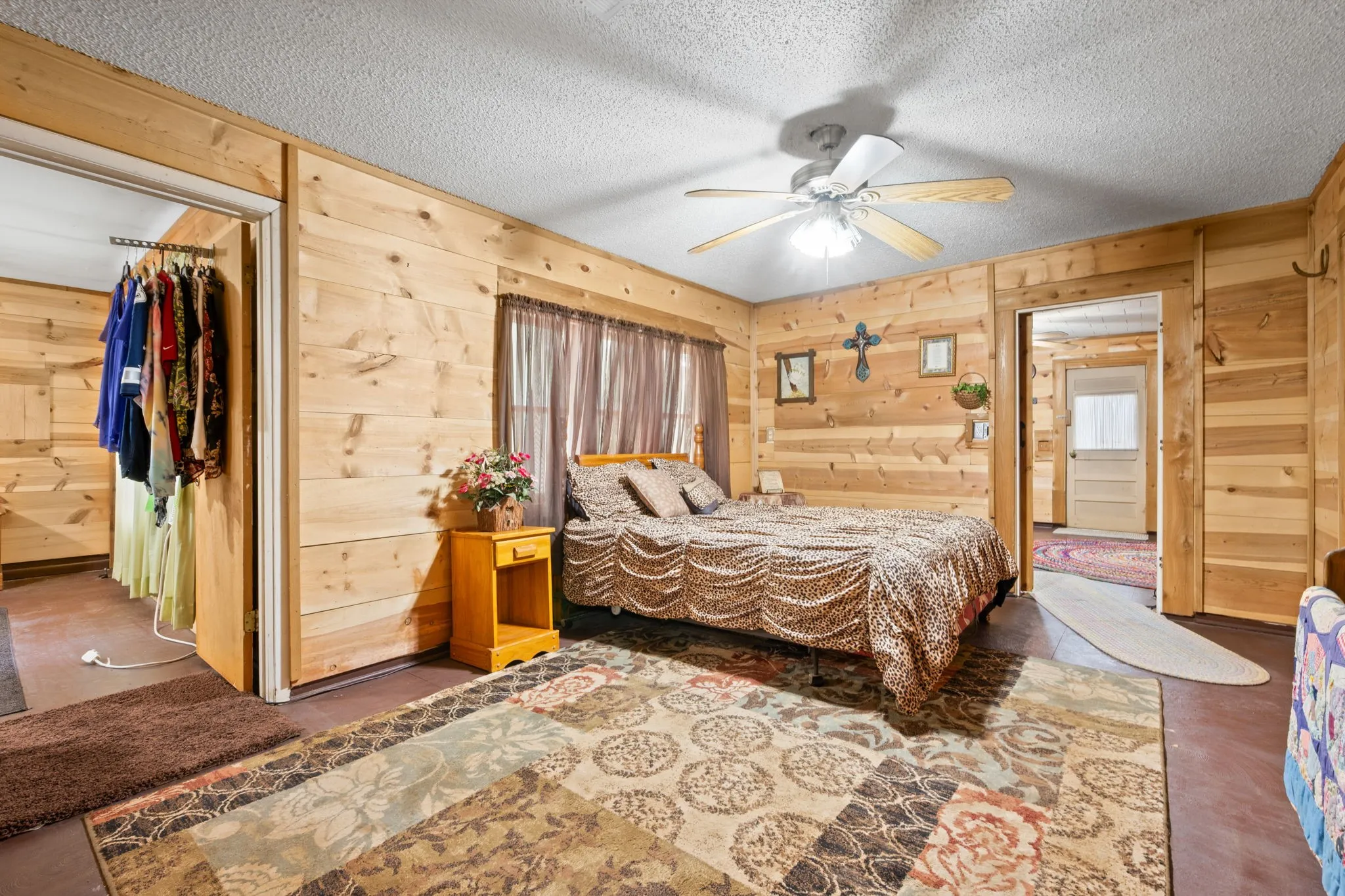Single Family Residence For Sale in Comanche County , 1550 Highway 2318, De Leon, Texas 76444, 2 Bedroom, 1 Bathroom, Garage spaces, 1,008 Sqft, built in 1920, mls#21263326, Real Estate Agent in De Leon, Homes For Sale in Comanche county, Homes For Sale in De Leon, Realtor in De Leon Texas, Real Estate Brokerage Independent Realty Texas, Luminita Cordes Realtor