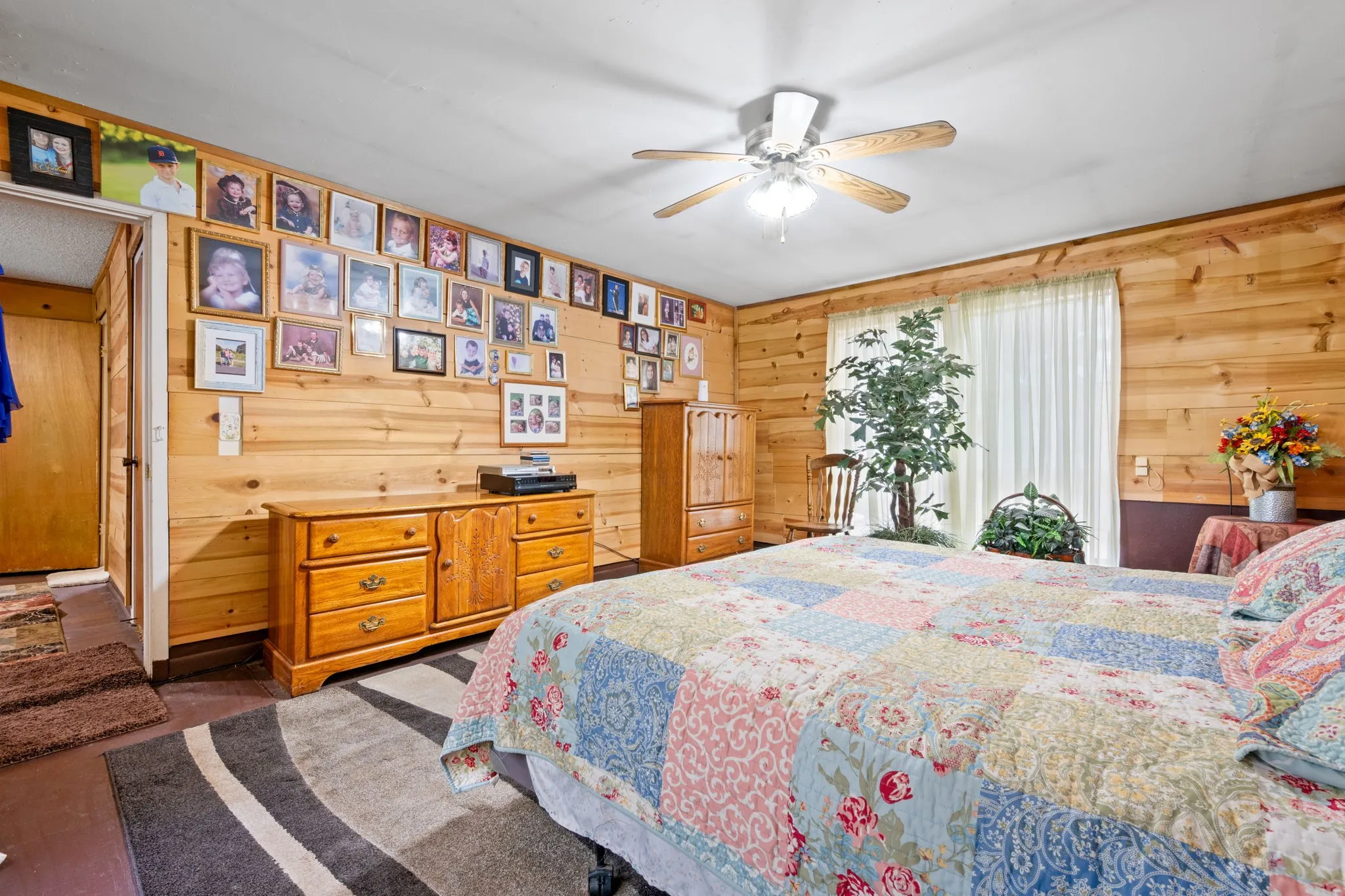Single Family Residence For Sale in Comanche County , 1550 Highway 2318, De Leon, Texas 76444, 2 Bedroom, 1 Bathroom, Garage spaces, 1,008 Sqft, built in 1920, mls#21263326, Real Estate Agent in De Leon, Homes For Sale in Comanche county, Homes For Sale in De Leon, Realtor in De Leon Texas, Real Estate Brokerage Independent Realty Texas, Luminita Cordes Realtor