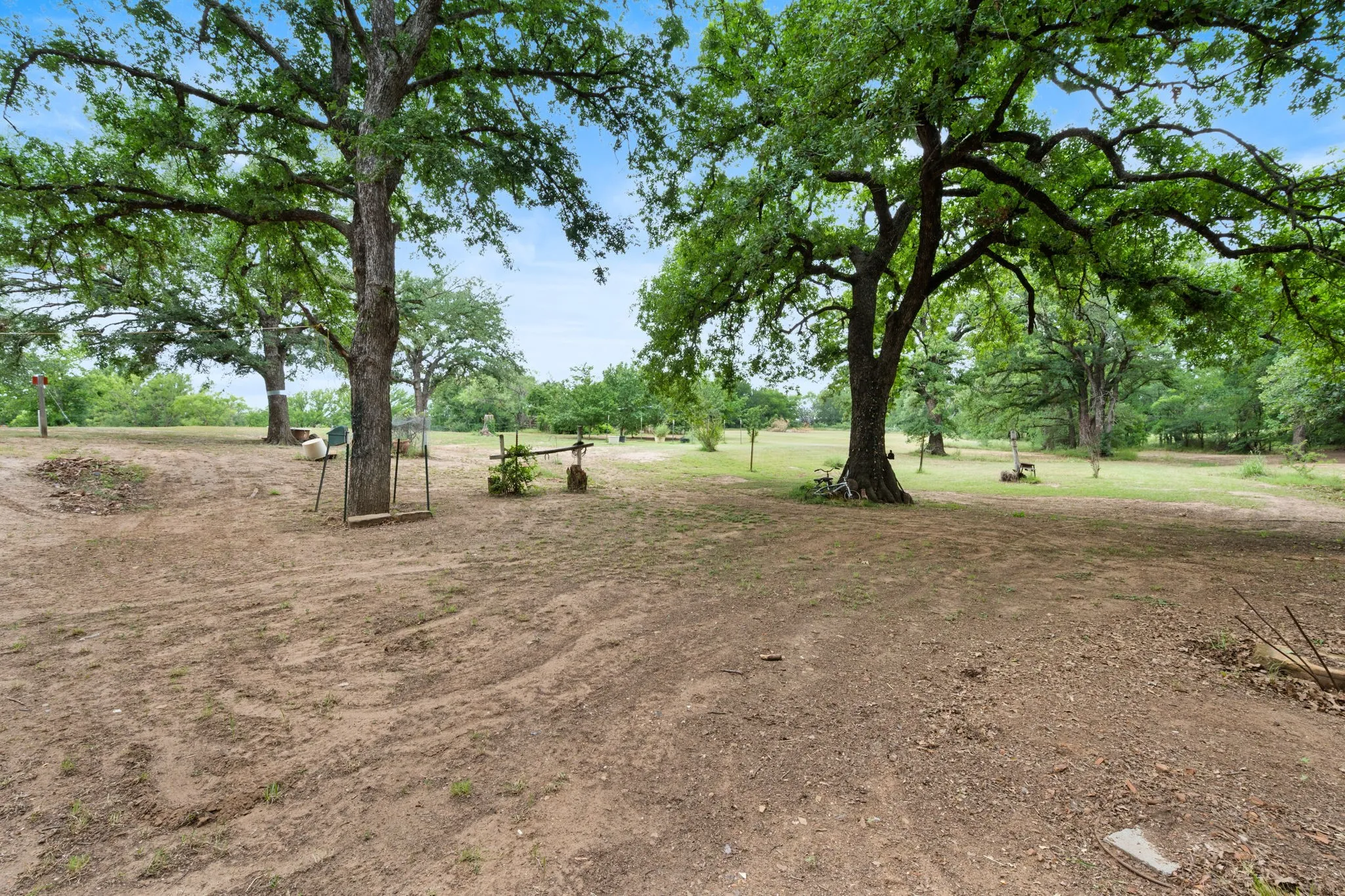 Single Family Residence For Sale in Comanche County , 1550 Highway 2318, De Leon, Texas 76444, 2 Bedroom, 1 Bathroom, Garage spaces, 1,008 Sqft, built in 1920, mls#21263326, Real Estate Agent in De Leon, Homes For Sale in Comanche county, Homes For Sale in De Leon, Realtor in De Leon Texas, Real Estate Brokerage Independent Realty Texas, Luminita Cordes Realtor