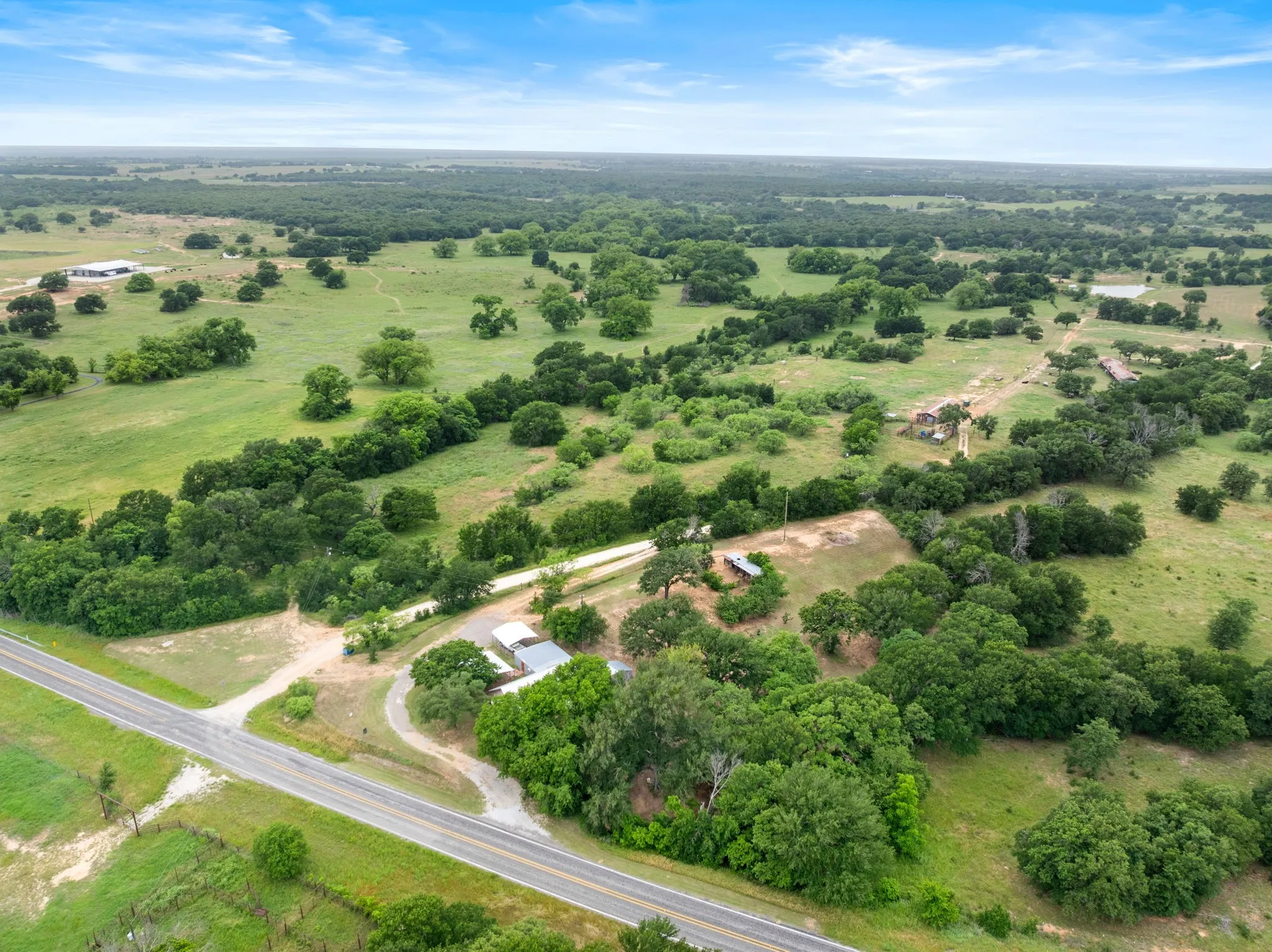 Single Family Residence For Sale in Comanche County , 1550 Highway 2318, De Leon, Texas 76444, 2 Bedroom, 1 Bathroom, Garage spaces, 1,008 Sqft, built in 1920, mls#21263326, Real Estate Agent in De Leon, Homes For Sale in Comanche county, Homes For Sale in De Leon, Realtor in De Leon Texas, Real Estate Brokerage Independent Realty Texas, Luminita Cordes Realtor