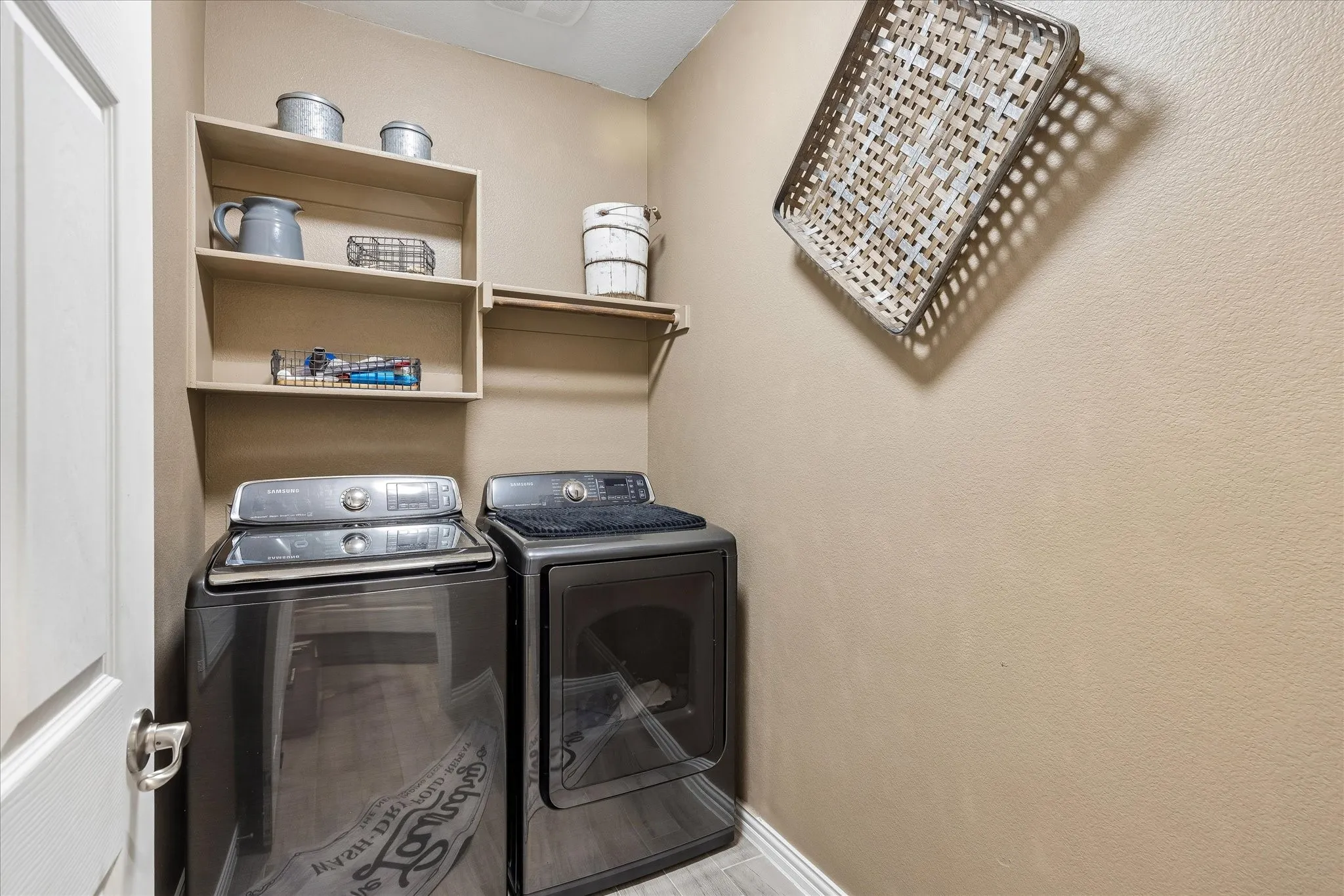 Full size laundry area