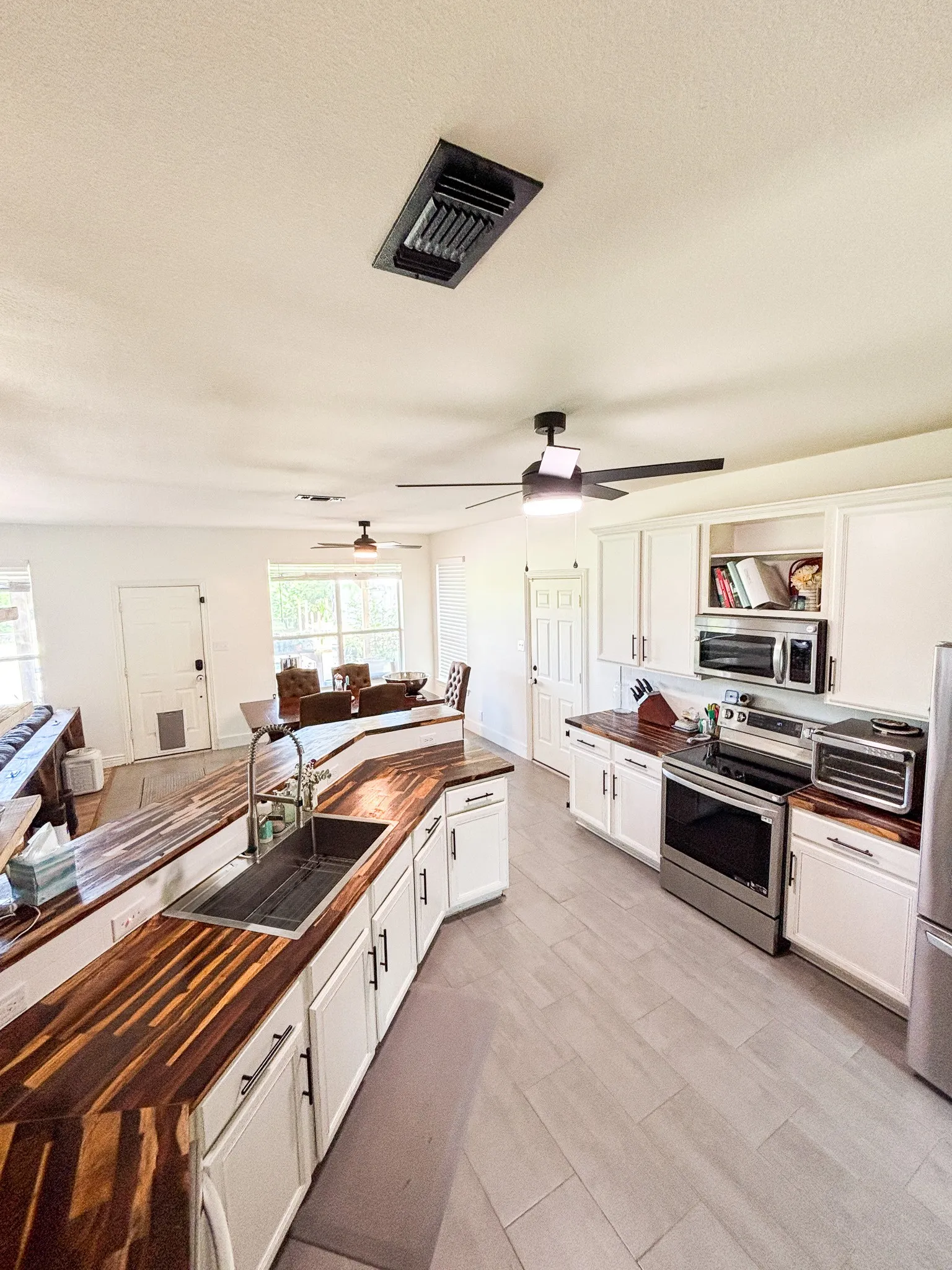 Single Family Residence For Sale in Collin County , 412 Christi Lane, Princeton, Texas 75407, 4 Bedroom, 3 Bathroom, 2 Garage spaces, 3,241 Sqft, built in 1996, mls#21251405, Real Estate Agent in Princeton, Homes For Sale in Collin county, Homes For Sale in Princeton, Realtor in Princeton Texas, Real Estate Brokerage Independent Realty Texas, Luminita Cordes Realtor