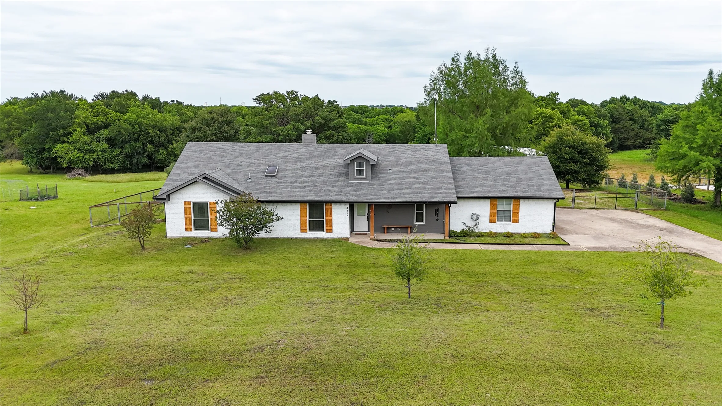 Single Family Residence For Sale in Collin County , 412 Christi Lane, Princeton, Texas 75407, 4 Bedroom, 3 Bathroom, 2 Garage spaces, 3,241 Sqft, built in 1996, mls#21251405, Real Estate Agent in Princeton, Homes For Sale in Collin county, Homes For Sale in Princeton, Realtor in Princeton Texas, Real Estate Brokerage Independent Realty Texas, Luminita Cordes Realtor
