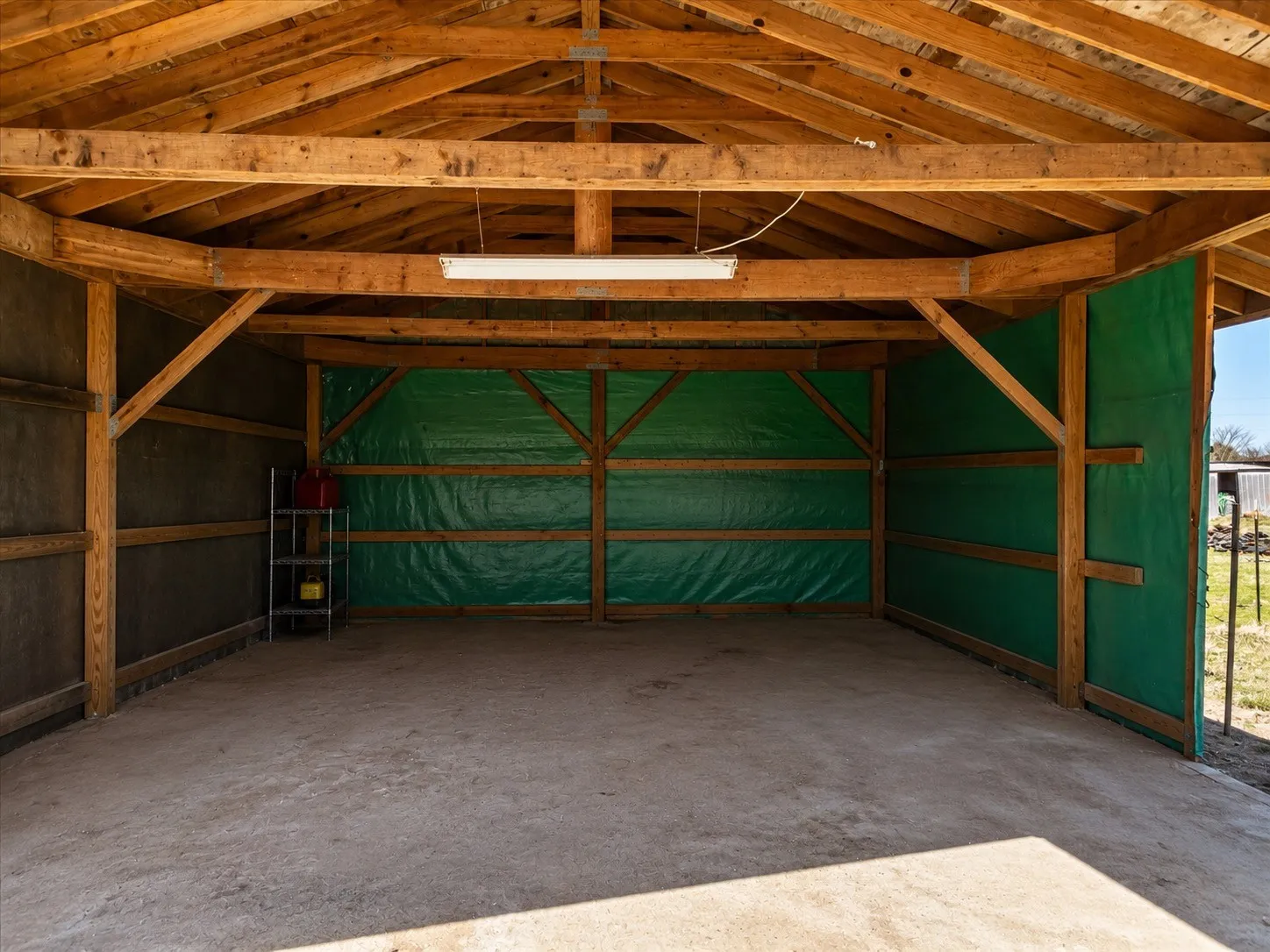 Farm For Sale in Navarro County , 11095 E State Highway 31, Kerens, Texas 75144, 1 Bedroom, 1 Bathroom, Garage spaces, 384 Sqft, built in 2013, Price $655,000, mls#21265819, Real Estate Agent in Kerens, Homes For Sale in Navarro county, Homes For Sale in Kerens, Realtor in Kerens Texas, Real Estate Brokerage Independent Realty Texas, Luminita Cordes Realtor