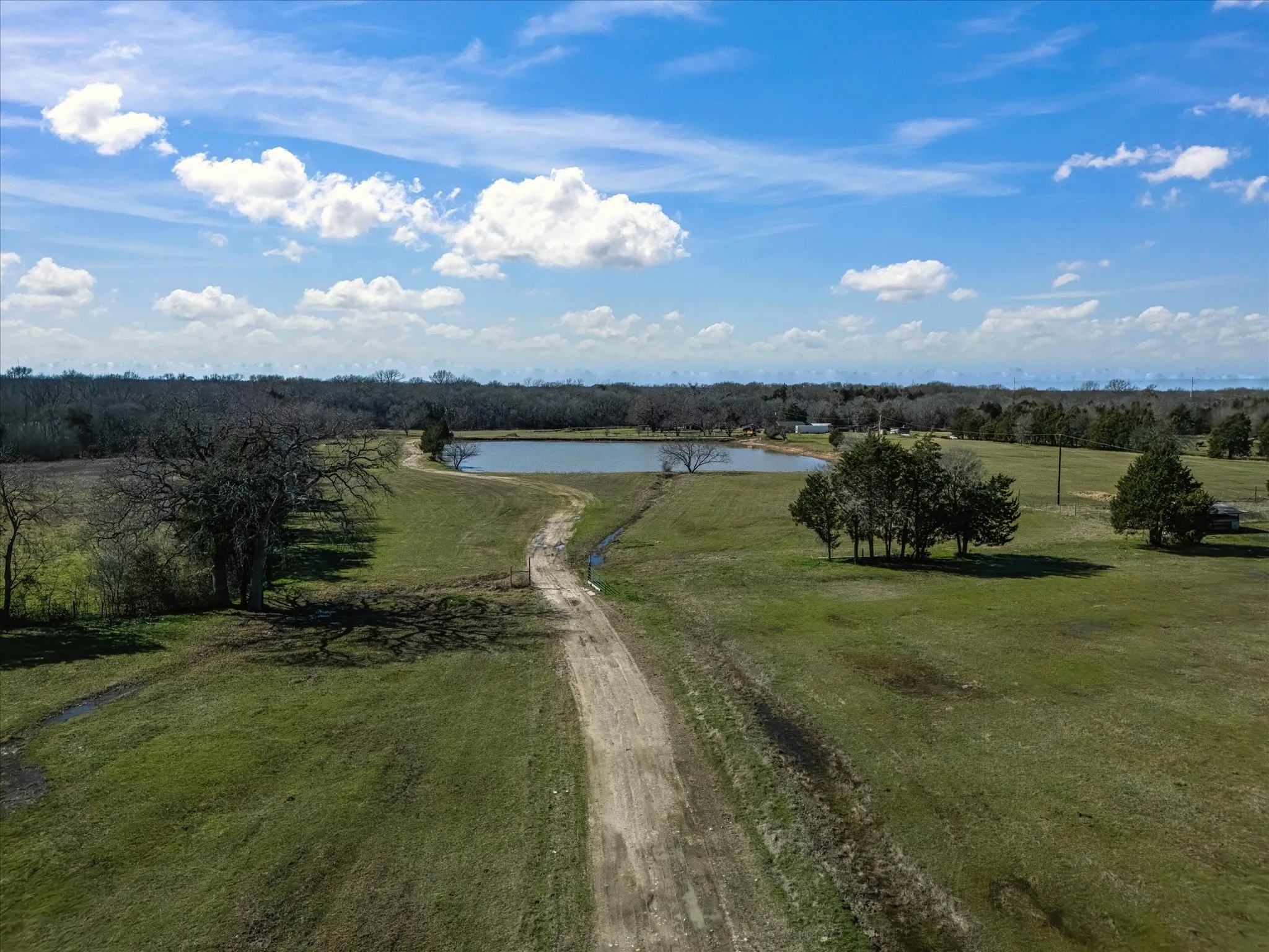 Farm For Sale in Navarro County , 11095 E State Highway 31, Kerens, Texas 75144, 1 Bedroom, 1 Bathroom, Garage spaces, 384 Sqft, built in 2013, Price $655,000, mls#21265819, Real Estate Agent in Kerens, Homes For Sale in Navarro county, Homes For Sale in Kerens, Realtor in Kerens Texas, Real Estate Brokerage Independent Realty Texas, Luminita Cordes Realtor