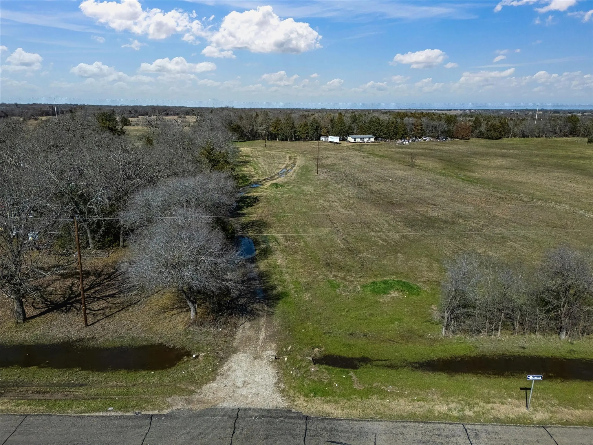 Farm For Sale in Navarro County , 11095 E State Highway 31, Kerens, Texas 75144, 1 Bedroom, 1 Bathroom, Garage spaces, 384 Sqft, built in 2013, Price $655,000, mls#21265819, Real Estate Agent in Kerens, Homes For Sale in Navarro county, Homes For Sale in Kerens, Realtor in Kerens Texas, Real Estate Brokerage Independent Realty Texas, Luminita Cordes Realtor