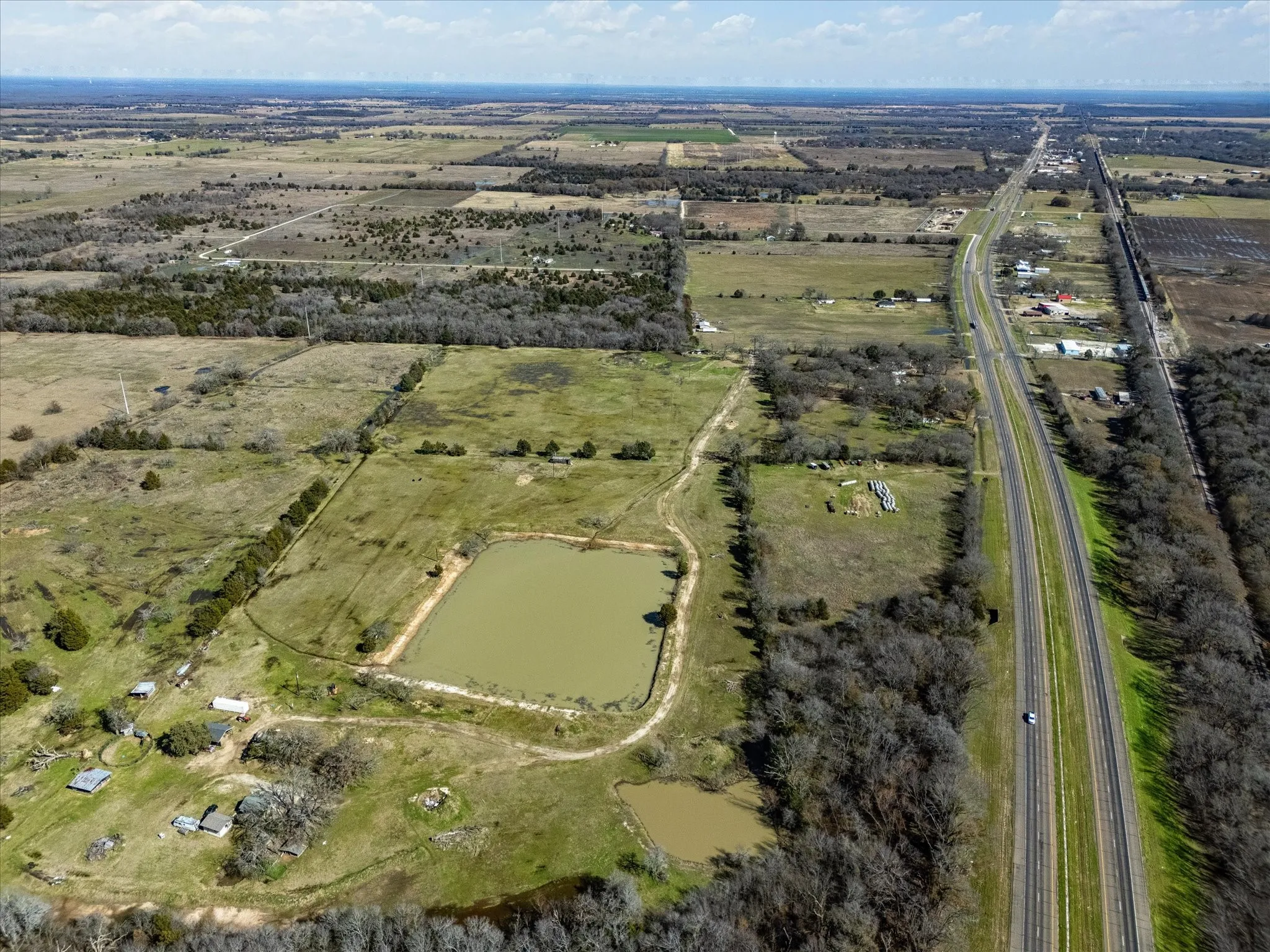 Farm For Sale in Navarro County , 11095 E State Highway 31, Kerens, Texas 75144, 1 Bedroom, 1 Bathroom, Garage spaces, 384 Sqft, built in 2013, Price $655,000, mls#21265819, Real Estate Agent in Kerens, Homes For Sale in Navarro county, Homes For Sale in Kerens, Realtor in Kerens Texas, Real Estate Brokerage Independent Realty Texas, Luminita Cordes Realtor