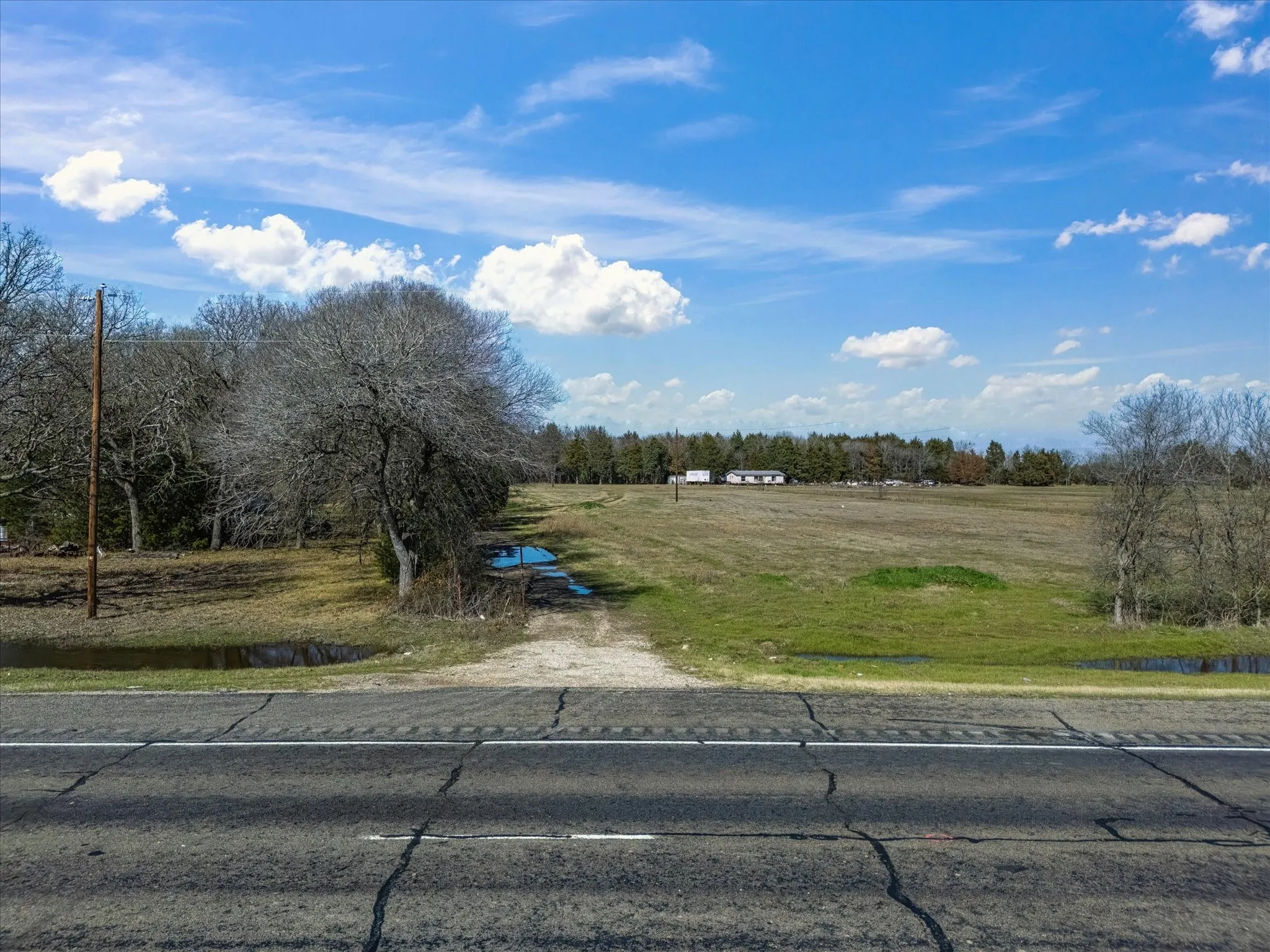 Farm For Sale in Navarro County , 11095 E State Highway 31, Kerens, Texas 75144, 1 Bedroom, 1 Bathroom, Garage spaces, 384 Sqft, built in 2013, Price $655,000, mls#21265819, Real Estate Agent in Kerens, Homes For Sale in Navarro county, Homes For Sale in Kerens, Realtor in Kerens Texas, Real Estate Brokerage Independent Realty Texas, Luminita Cordes Realtor
