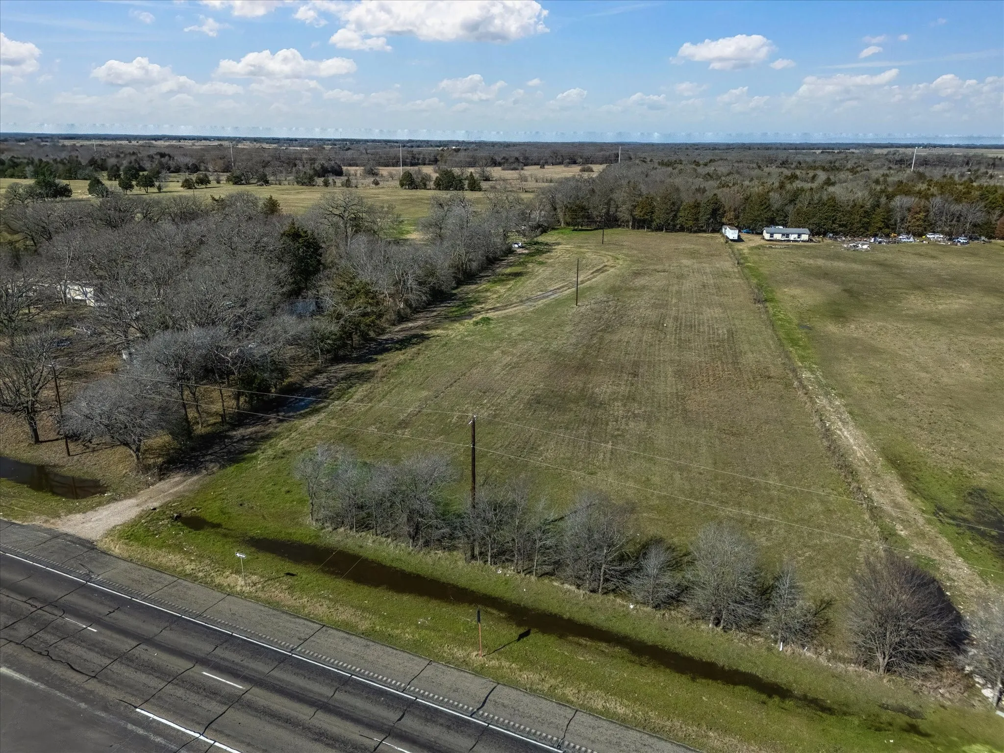 Farm For Sale in Navarro County , 11095 E State Highway 31, Kerens, Texas 75144, 1 Bedroom, 1 Bathroom, Garage spaces, 384 Sqft, built in 2013, Price $655,000, mls#21265819, Real Estate Agent in Kerens, Homes For Sale in Navarro county, Homes For Sale in Kerens, Realtor in Kerens Texas, Real Estate Brokerage Independent Realty Texas, Luminita Cordes Realtor