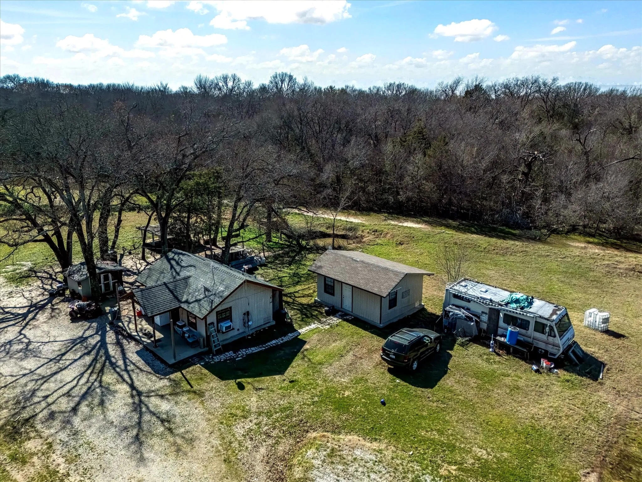 Farm For Sale in Navarro County , 11095 E State Highway 31, Kerens, Texas 75144, 1 Bedroom, 1 Bathroom, Garage spaces, 384 Sqft, built in 2013, Price $655,000, mls#21265819, Real Estate Agent in Kerens, Homes For Sale in Navarro county, Homes For Sale in Kerens, Realtor in Kerens Texas, Real Estate Brokerage Independent Realty Texas, Luminita Cordes Realtor