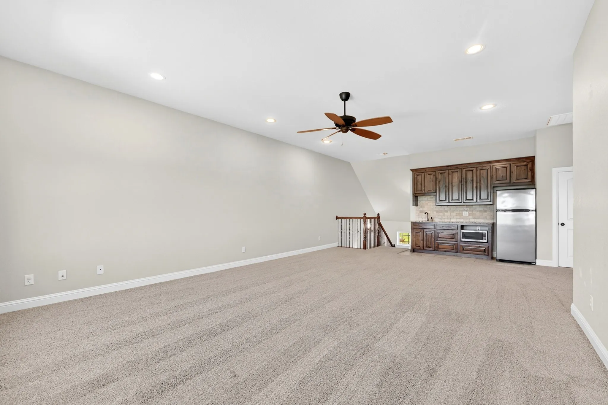 Single Family Residence For Sale in Palo Pinto County , 1120 Heron Court, Graford, Texas 76449, 5 Bedroom, 4 Bathroom, 3 Garage spaces, 4,172 Sqft, built in 2012, Price $995,000, mls#21266061, Real Estate Agent in Graford, Homes For Sale in Palo Pinto county, Homes For Sale in Graford, Realtor in Graford Texas, Real Estate Brokerage Independent Realty Texas, Luminita Cordes Realtor