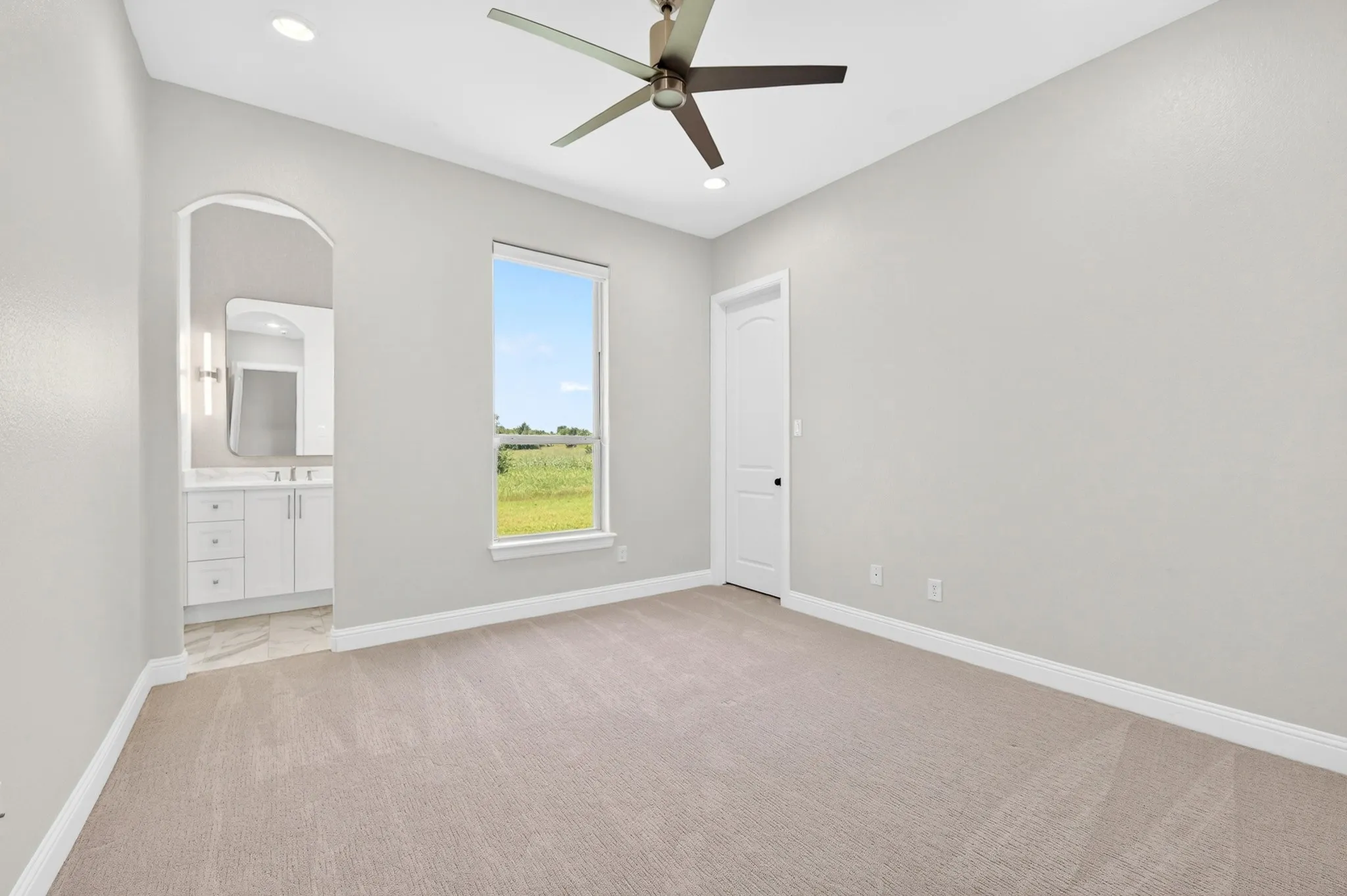 Single Family Residence For Sale in Palo Pinto County , 1120 Heron Court, Graford, Texas 76449, 5 Bedroom, 4 Bathroom, 3 Garage spaces, 4,172 Sqft, built in 2012, Price $995,000, mls#21266061, Real Estate Agent in Graford, Homes For Sale in Palo Pinto county, Homes For Sale in Graford, Realtor in Graford Texas, Real Estate Brokerage Independent Realty Texas, Luminita Cordes Realtor