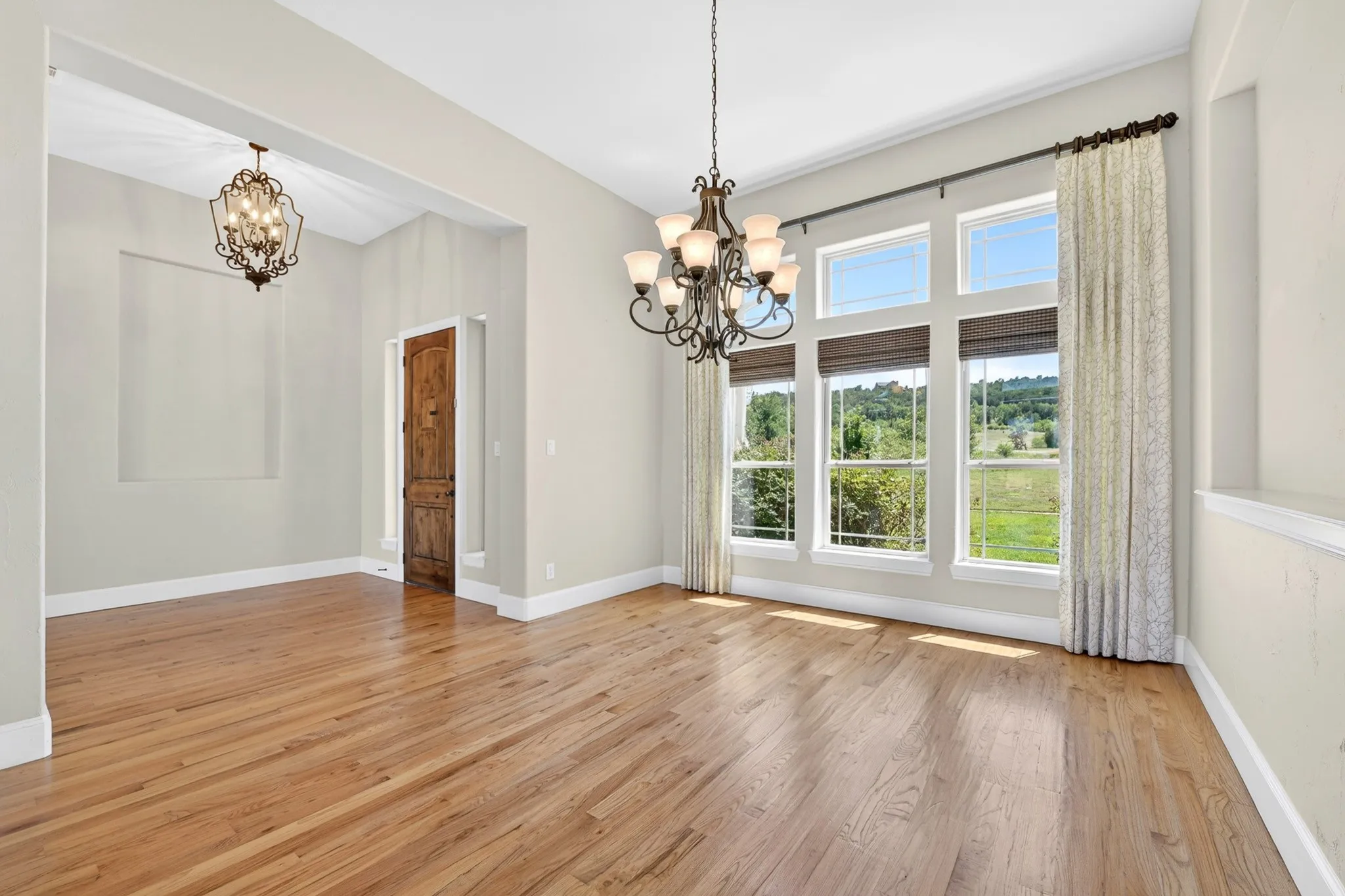 Single Family Residence For Sale in Palo Pinto County , 1120 Heron Court, Graford, Texas 76449, 5 Bedroom, 4 Bathroom, 3 Garage spaces, 4,172 Sqft, built in 2012, Price $995,000, mls#21266061, Real Estate Agent in Graford, Homes For Sale in Palo Pinto county, Homes For Sale in Graford, Realtor in Graford Texas, Real Estate Brokerage Independent Realty Texas, Luminita Cordes Realtor