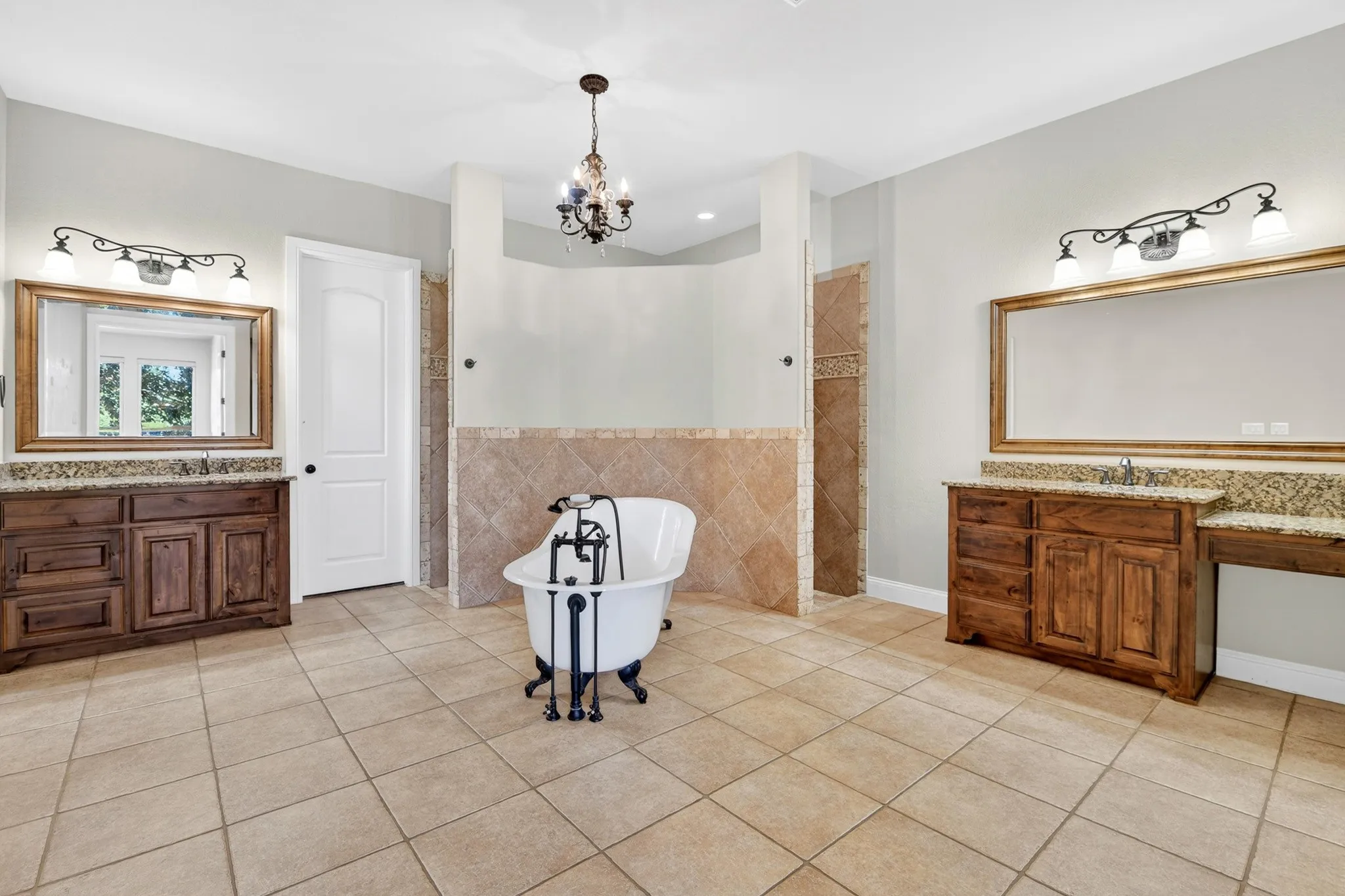 Single Family Residence For Sale in Palo Pinto County , 1120 Heron Court, Graford, Texas 76449, 5 Bedroom, 4 Bathroom, 3 Garage spaces, 4,172 Sqft, built in 2012, Price $995,000, mls#21266061, Real Estate Agent in Graford, Homes For Sale in Palo Pinto county, Homes For Sale in Graford, Realtor in Graford Texas, Real Estate Brokerage Independent Realty Texas, Luminita Cordes Realtor