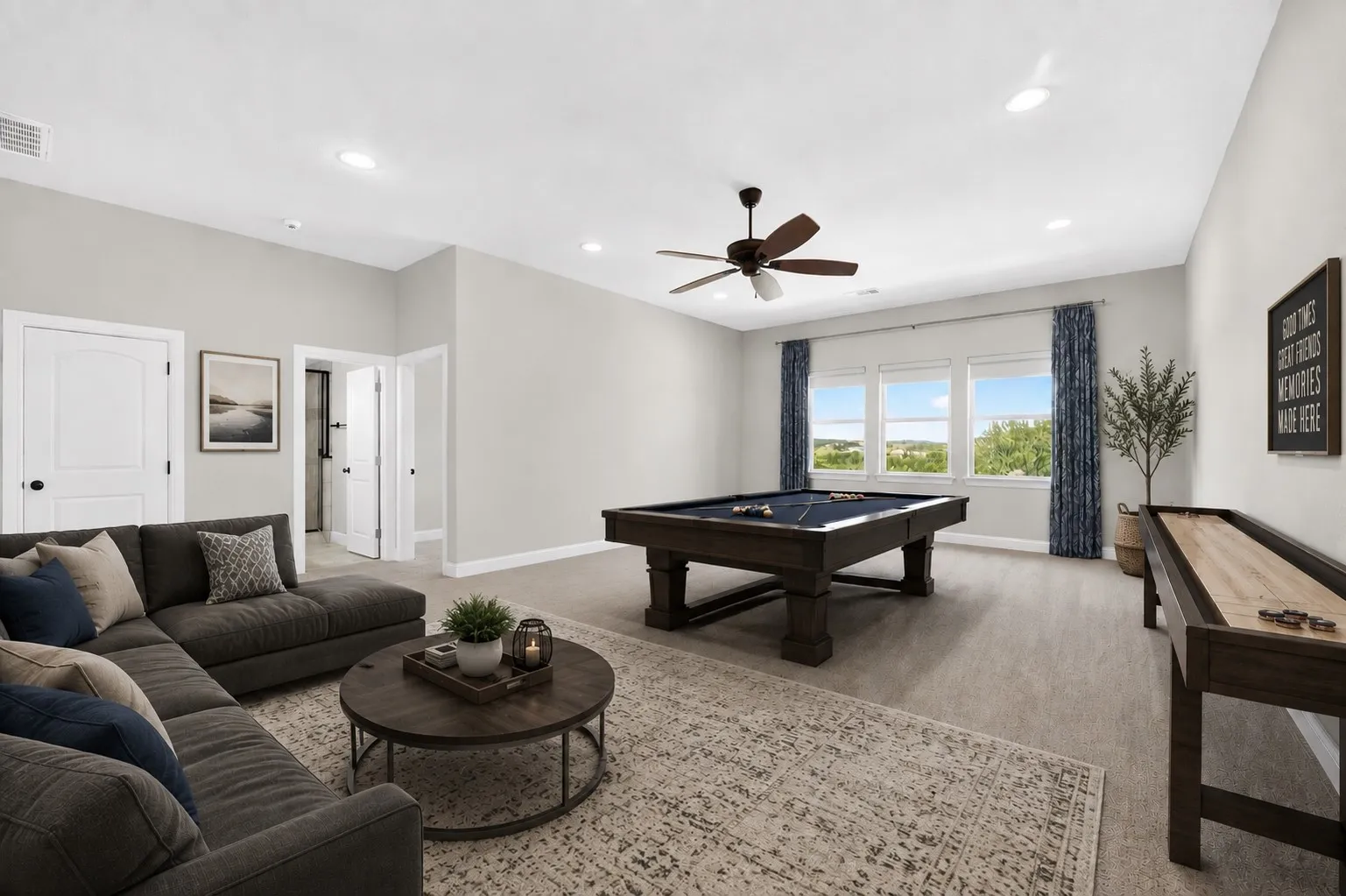 Single Family Residence For Sale in Palo Pinto County , 1120 Heron Court, Graford, Texas 76449, 5 Bedroom, 4 Bathroom, 3 Garage spaces, 4,172 Sqft, built in 2012, Price $995,000, mls#21266061, Real Estate Agent in Graford, Homes For Sale in Palo Pinto county, Homes For Sale in Graford, Realtor in Graford Texas, Real Estate Brokerage Independent Realty Texas, Luminita Cordes Realtor