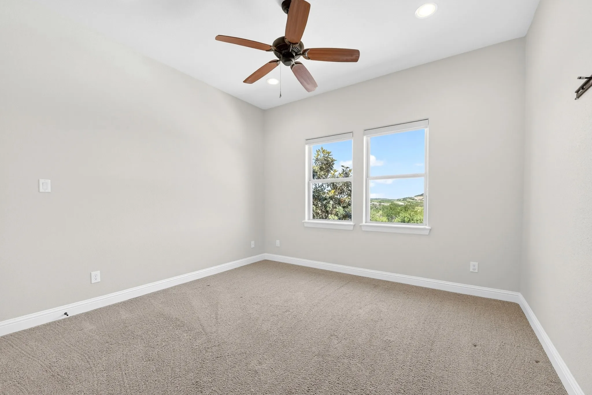 Single Family Residence For Sale in Palo Pinto County , 1120 Heron Court, Graford, Texas 76449, 5 Bedroom, 4 Bathroom, 3 Garage spaces, 4,172 Sqft, built in 2012, Price $995,000, mls#21266061, Real Estate Agent in Graford, Homes For Sale in Palo Pinto county, Homes For Sale in Graford, Realtor in Graford Texas, Real Estate Brokerage Independent Realty Texas, Luminita Cordes Realtor