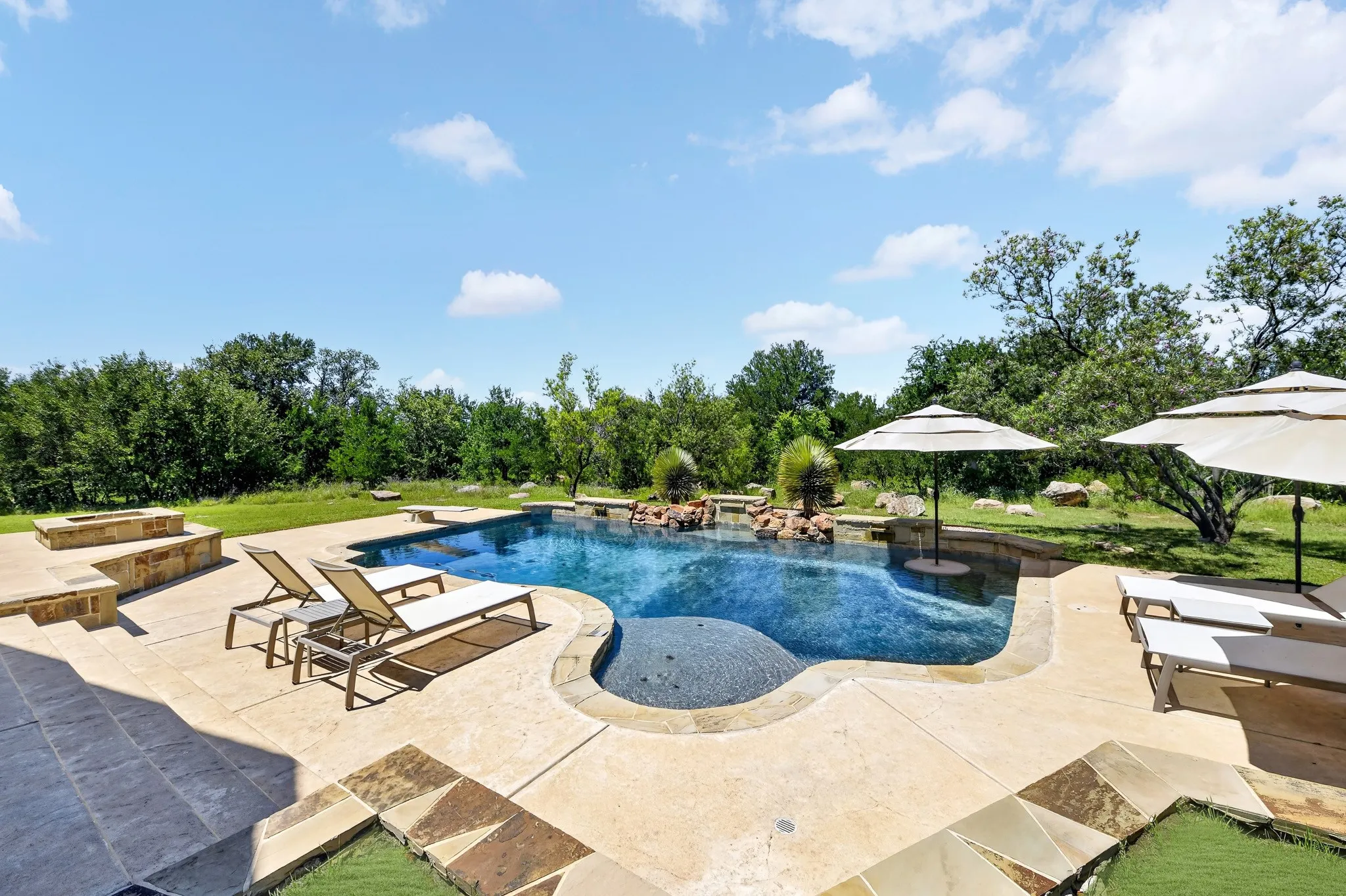 Single Family Residence For Sale in Palo Pinto County , 1120 Heron Court, Graford, Texas 76449, 5 Bedroom, 4 Bathroom, 3 Garage spaces, 4,172 Sqft, built in 2012, Price $995,000, mls#21266061, Real Estate Agent in Graford, Homes For Sale in Palo Pinto county, Homes For Sale in Graford, Realtor in Graford Texas, Real Estate Brokerage Independent Realty Texas, Luminita Cordes Realtor