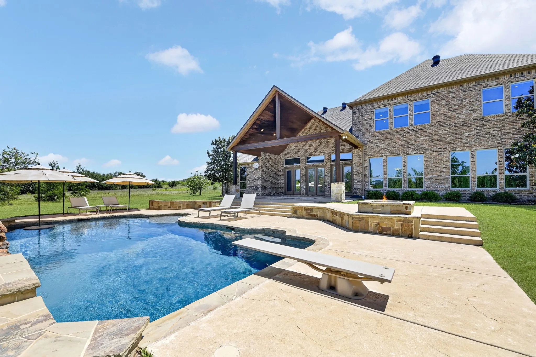 Single Family Residence For Sale in Palo Pinto County , 1120 Heron Court, Graford, Texas 76449, 5 Bedroom, 4 Bathroom, 3 Garage spaces, 4,172 Sqft, built in 2012, Price $995,000, mls#21266061, Real Estate Agent in Graford, Homes For Sale in Palo Pinto county, Homes For Sale in Graford, Realtor in Graford Texas, Real Estate Brokerage Independent Realty Texas, Luminita Cordes Realtor