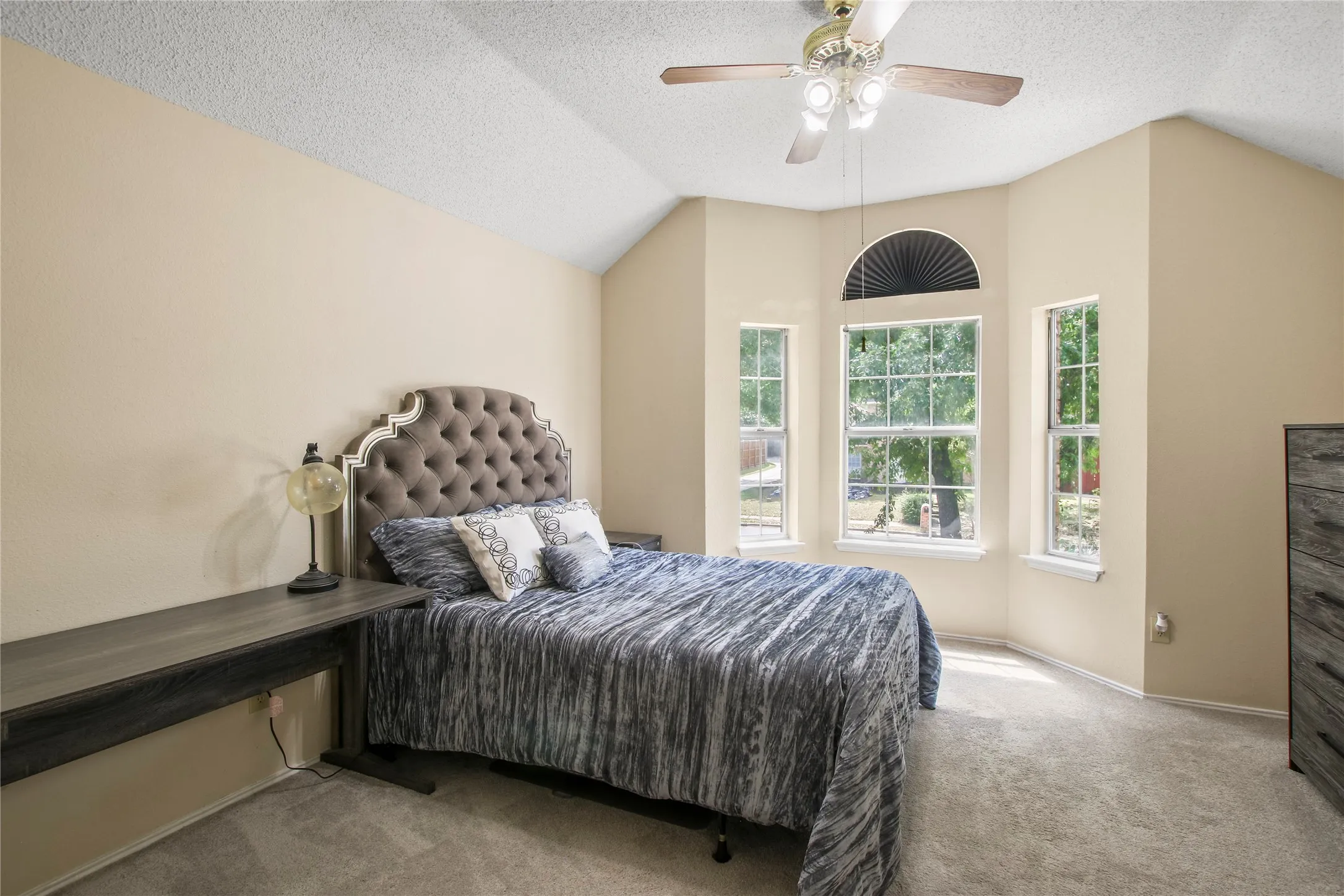 Single Family Residence For Sale in Collin County , 801 Fall Drive, Allen, Texas 75002, 5 Bedroom, 4 Bathroom, 2 Garage spaces, 2,962 Sqft, built in 1987, mls#21265902, Real Estate Agent in Allen, Homes For Sale in Collin county, Homes For Sale in Allen, Realtor in Allen Texas, Real Estate Brokerage Independent Realty Texas, Luminita Cordes Realtor