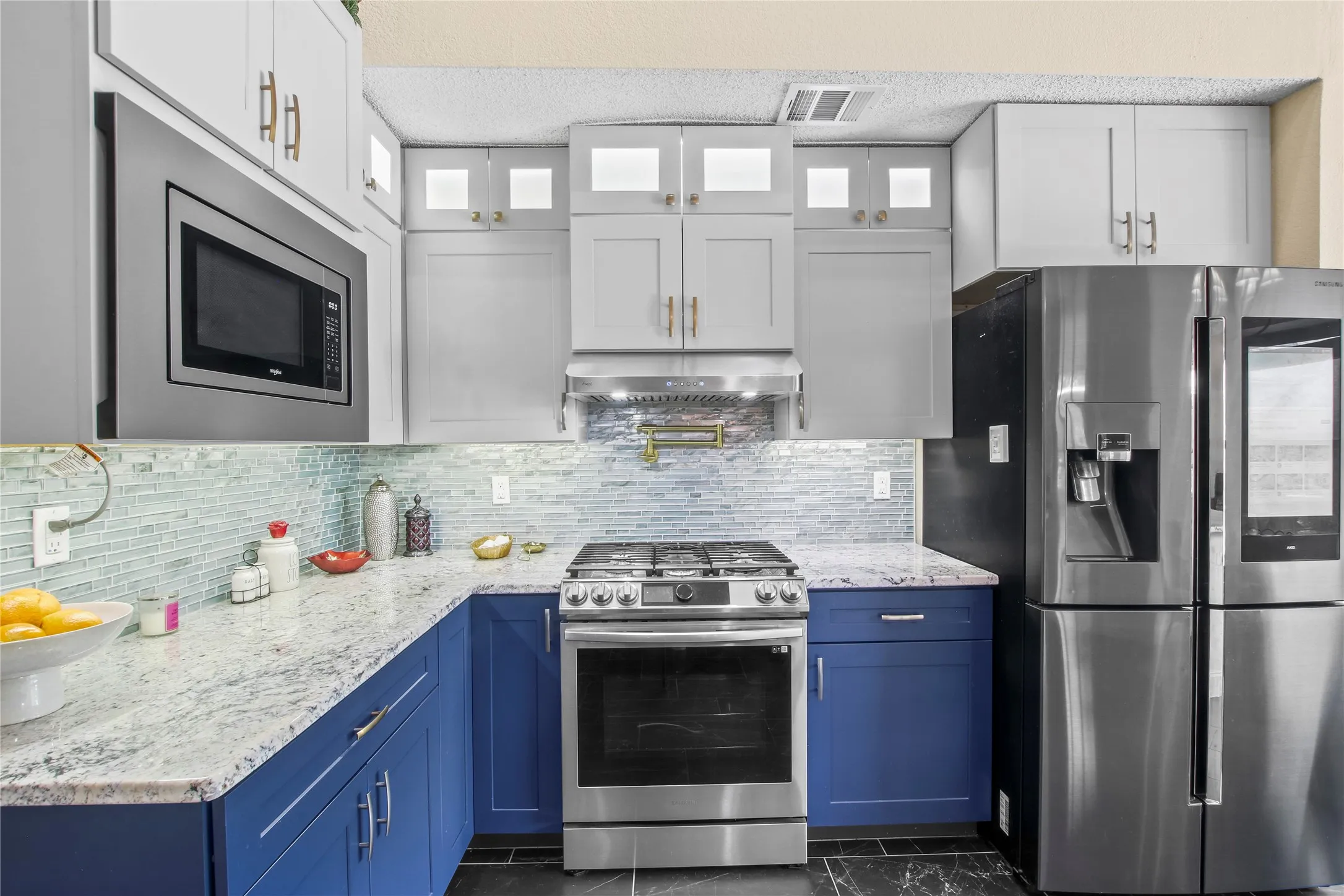 Single Family Residence For Sale in Collin County , 801 Fall Drive, Allen, Texas 75002, 5 Bedroom, 4 Bathroom, 2 Garage spaces, 2,962 Sqft, built in 1987, mls#21265902, Real Estate Agent in Allen, Homes For Sale in Collin county, Homes For Sale in Allen, Realtor in Allen Texas, Real Estate Brokerage Independent Realty Texas, Luminita Cordes Realtor