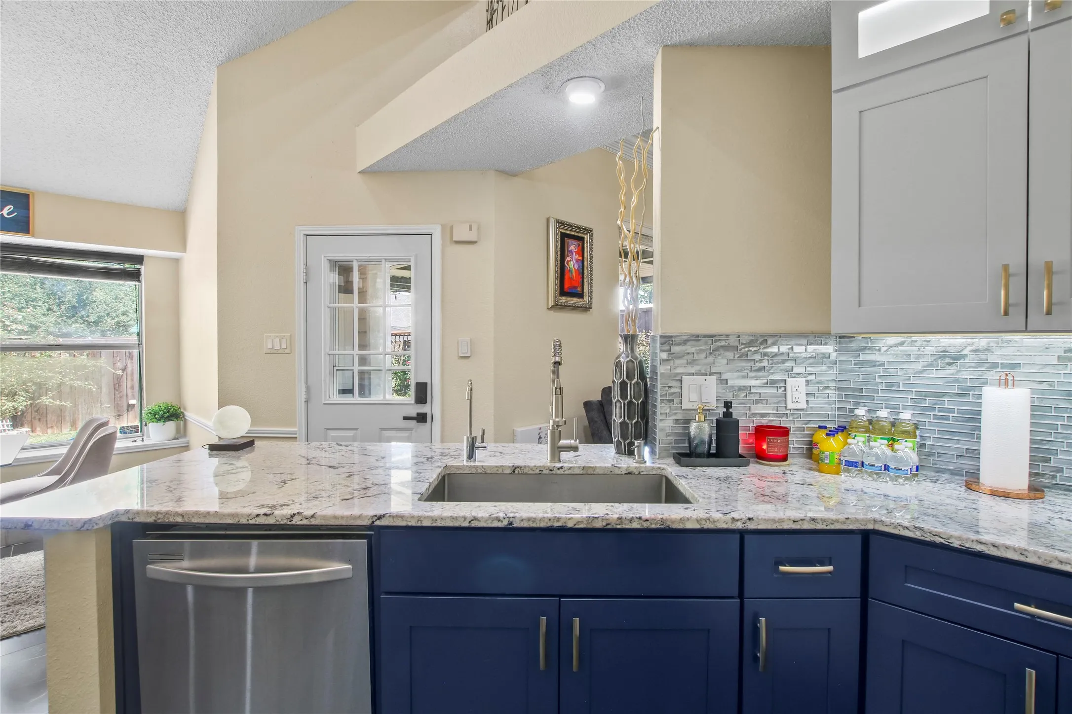 Single Family Residence For Sale in Collin County , 801 Fall Drive, Allen, Texas 75002, 5 Bedroom, 4 Bathroom, 2 Garage spaces, 2,962 Sqft, built in 1987, mls#21265902, Real Estate Agent in Allen, Homes For Sale in Collin county, Homes For Sale in Allen, Realtor in Allen Texas, Real Estate Brokerage Independent Realty Texas, Luminita Cordes Realtor