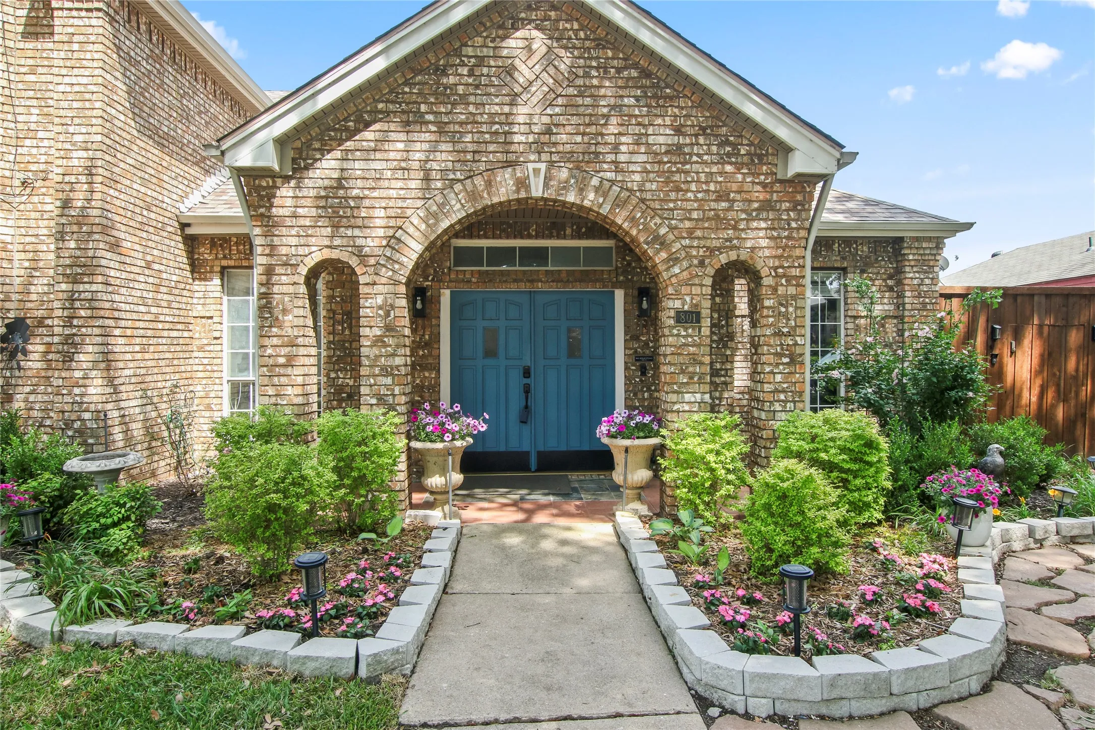 Single Family Residence For Sale in Collin County , 801 Fall Drive, Allen, Texas 75002, 5 Bedroom, 4 Bathroom, 2 Garage spaces, 2,962 Sqft, built in 1987, mls#21265902, Real Estate Agent in Allen, Homes For Sale in Collin county, Homes For Sale in Allen, Realtor in Allen Texas, Real Estate Brokerage Independent Realty Texas, Luminita Cordes Realtor