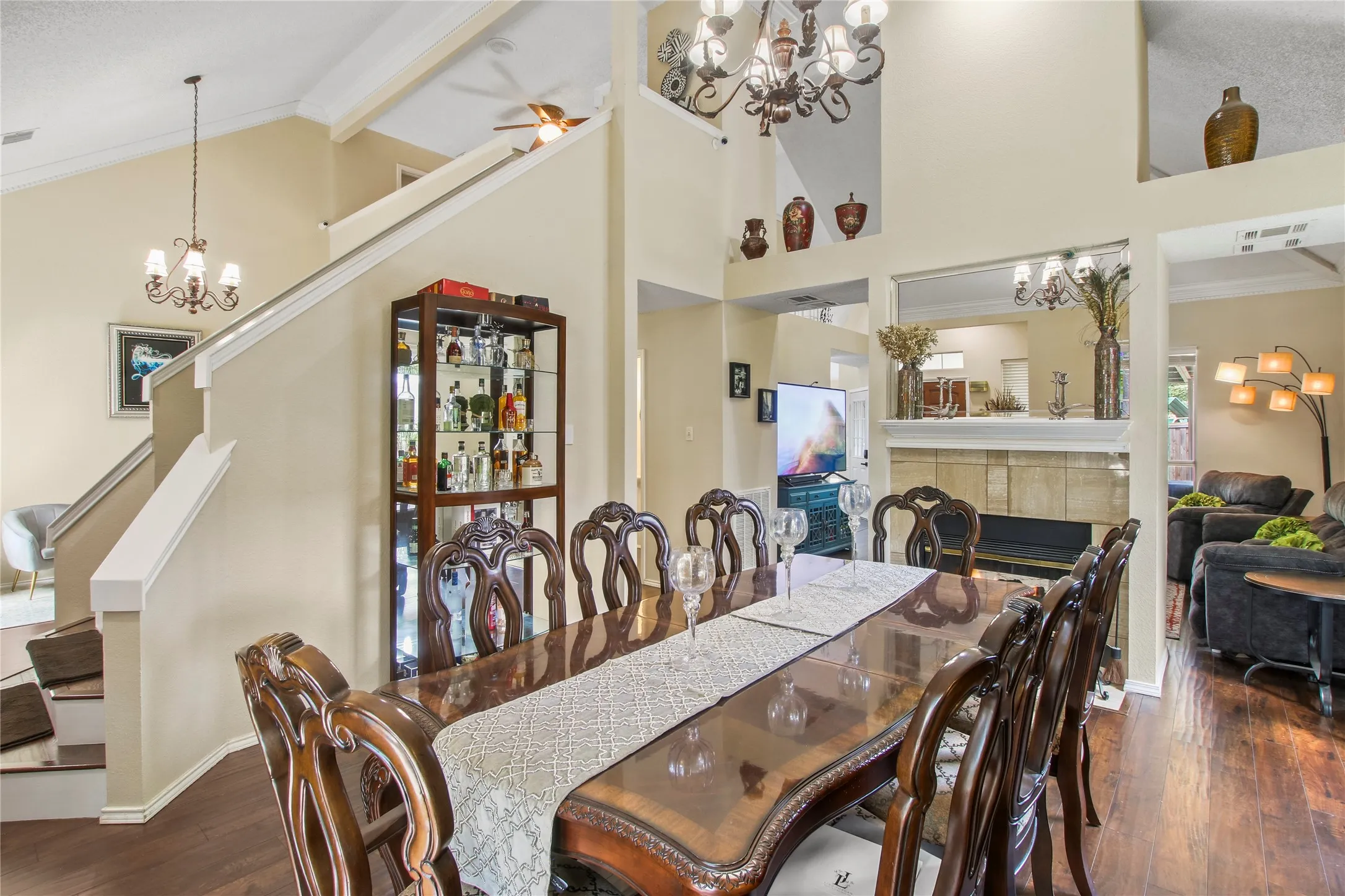 Single Family Residence For Sale in Collin County , 801 Fall Drive, Allen, Texas 75002, 5 Bedroom, 4 Bathroom, 2 Garage spaces, 2,962 Sqft, built in 1987, mls#21265902, Real Estate Agent in Allen, Homes For Sale in Collin county, Homes For Sale in Allen, Realtor in Allen Texas, Real Estate Brokerage Independent Realty Texas, Luminita Cordes Realtor